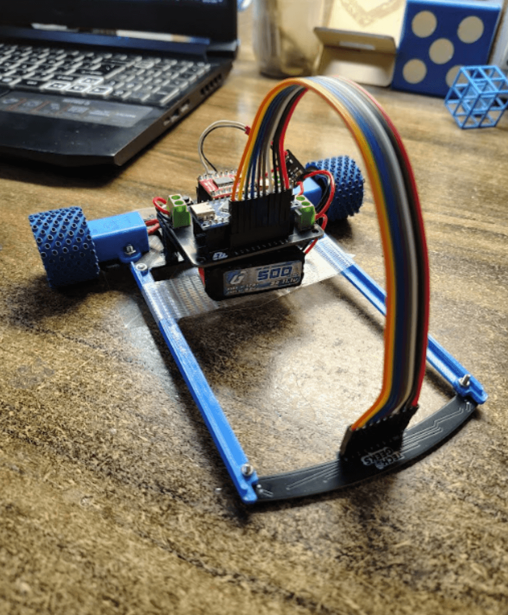 TECHGEEKS MARK 2 LINE FOLLOWING ROBOT REAL IMAGE 10