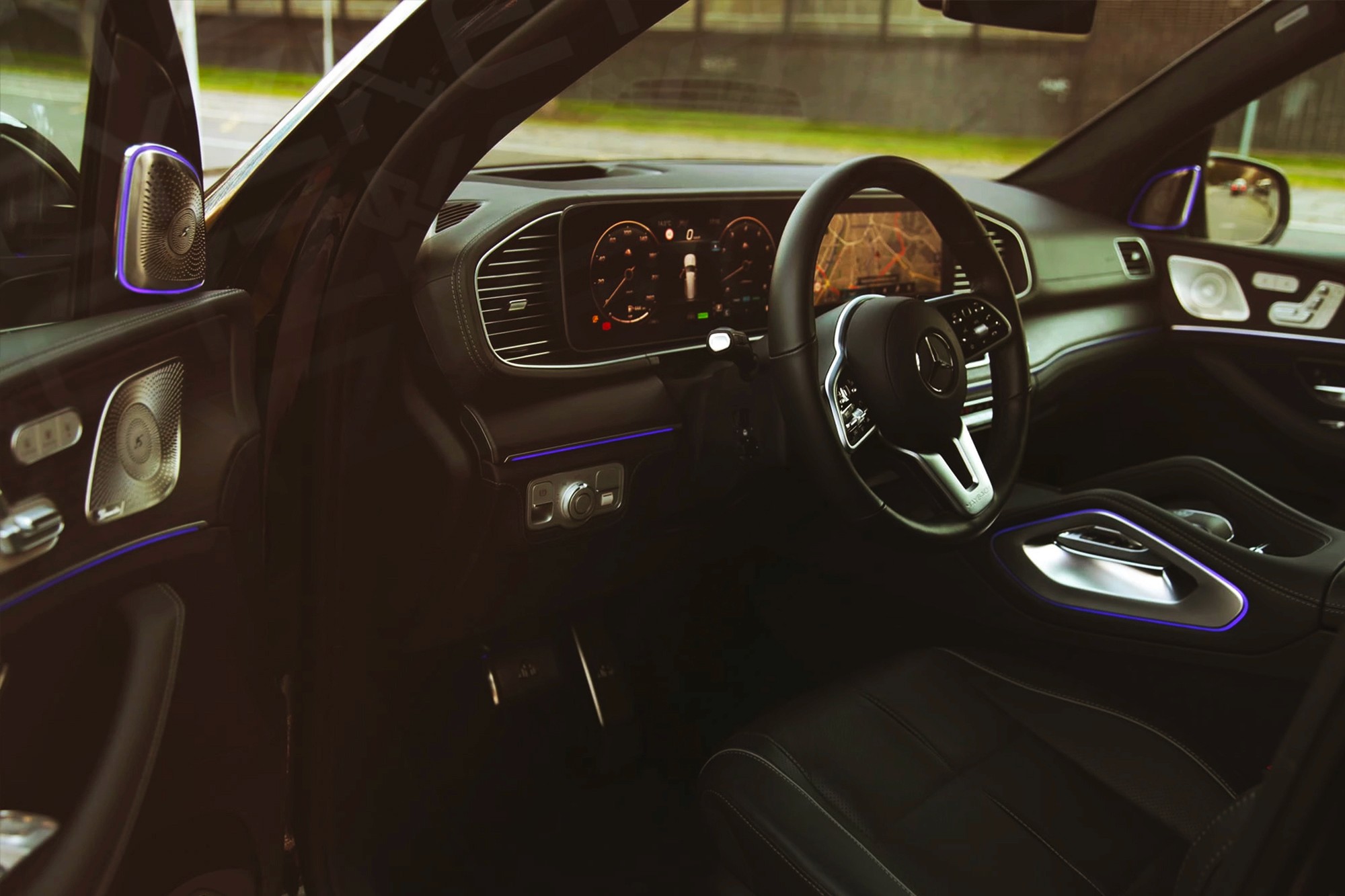 Vue interieur Mercedes GLS Maybach noir – Location voiture de luxe à Dubaï | Keyz Rent