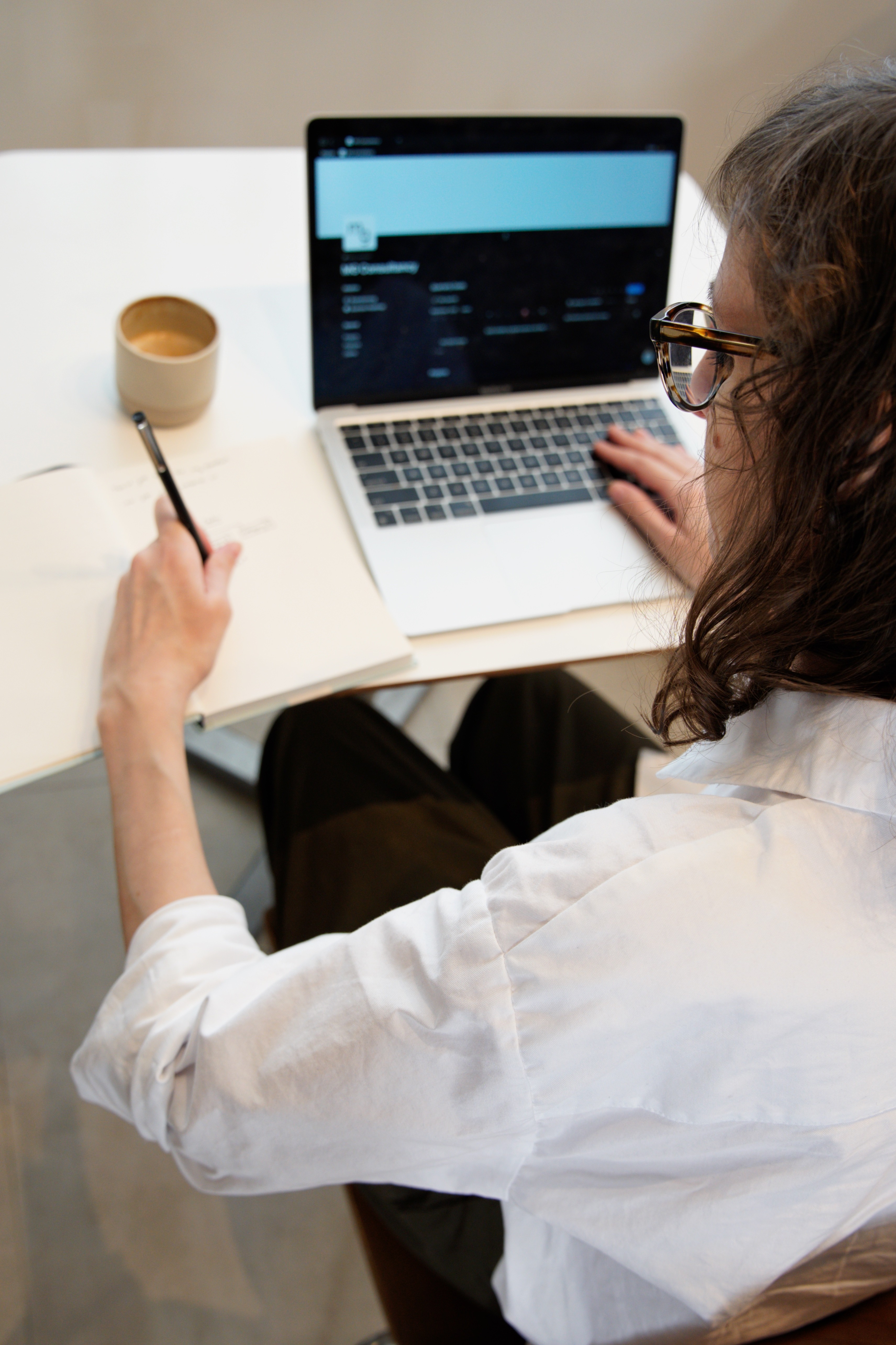 Laura owner of Cassia OBM Agency