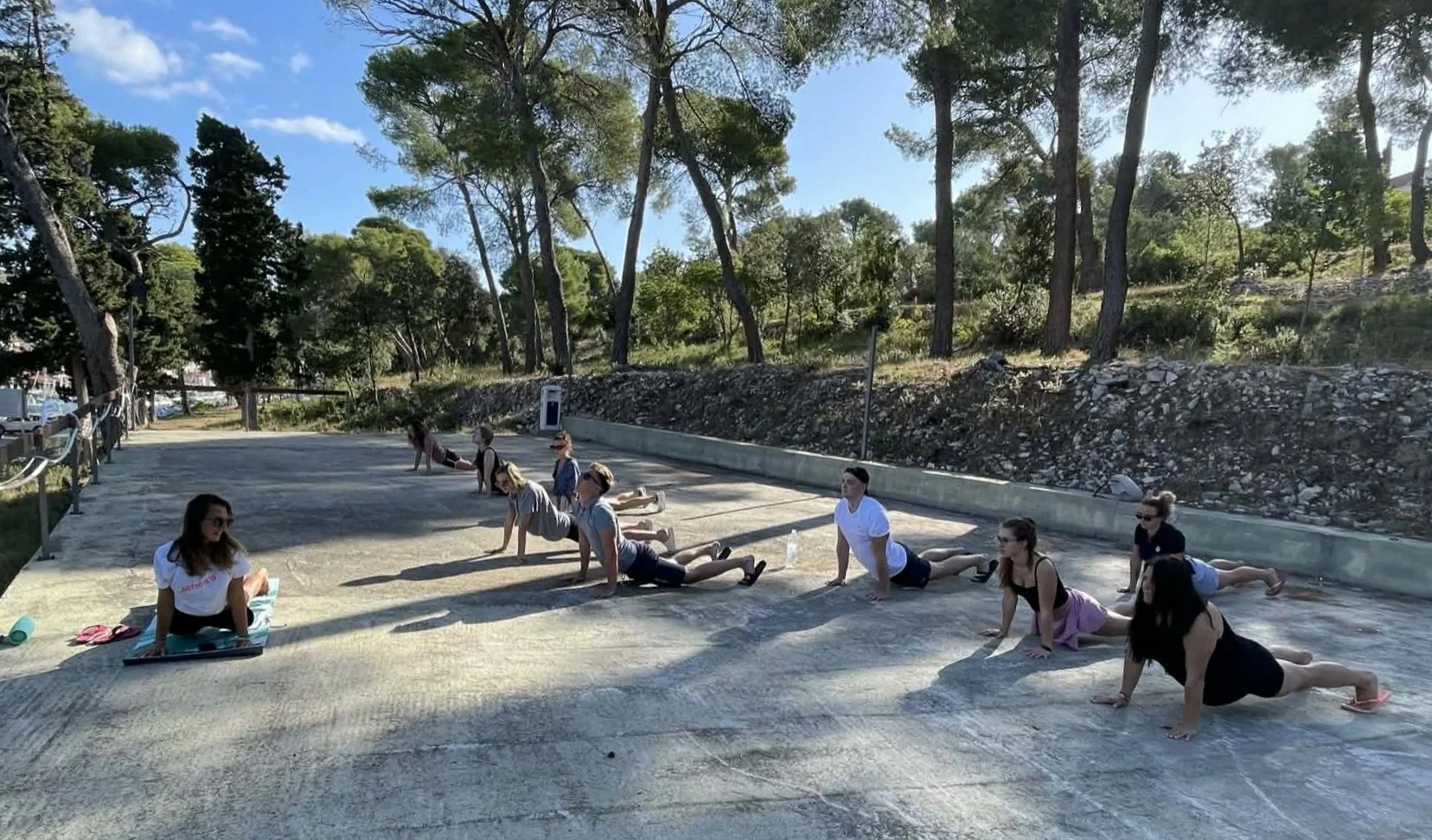 Coach explaining stuff to an athlete