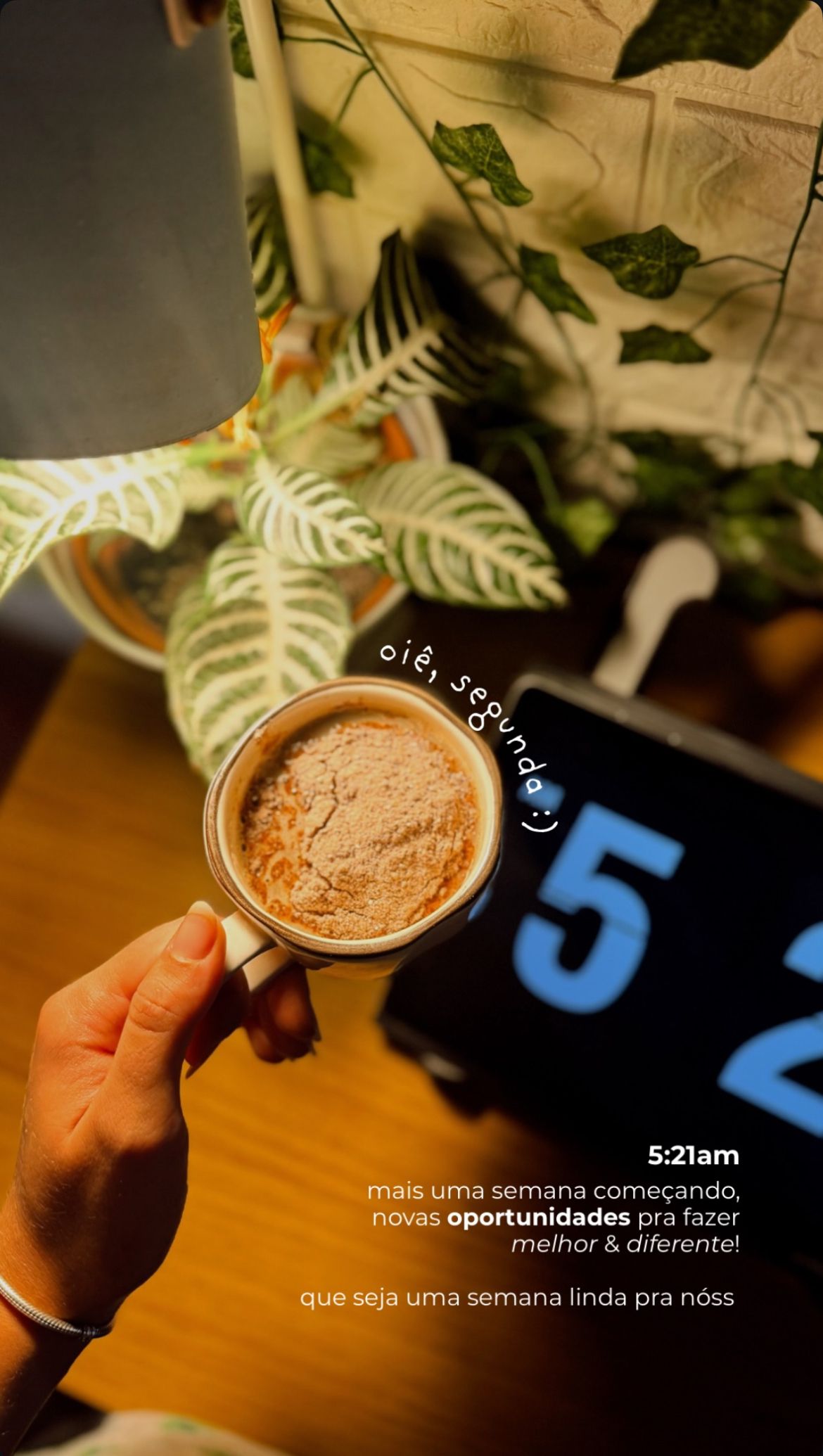 Retention graph with user return notifications for analyzing feature effectiveness.