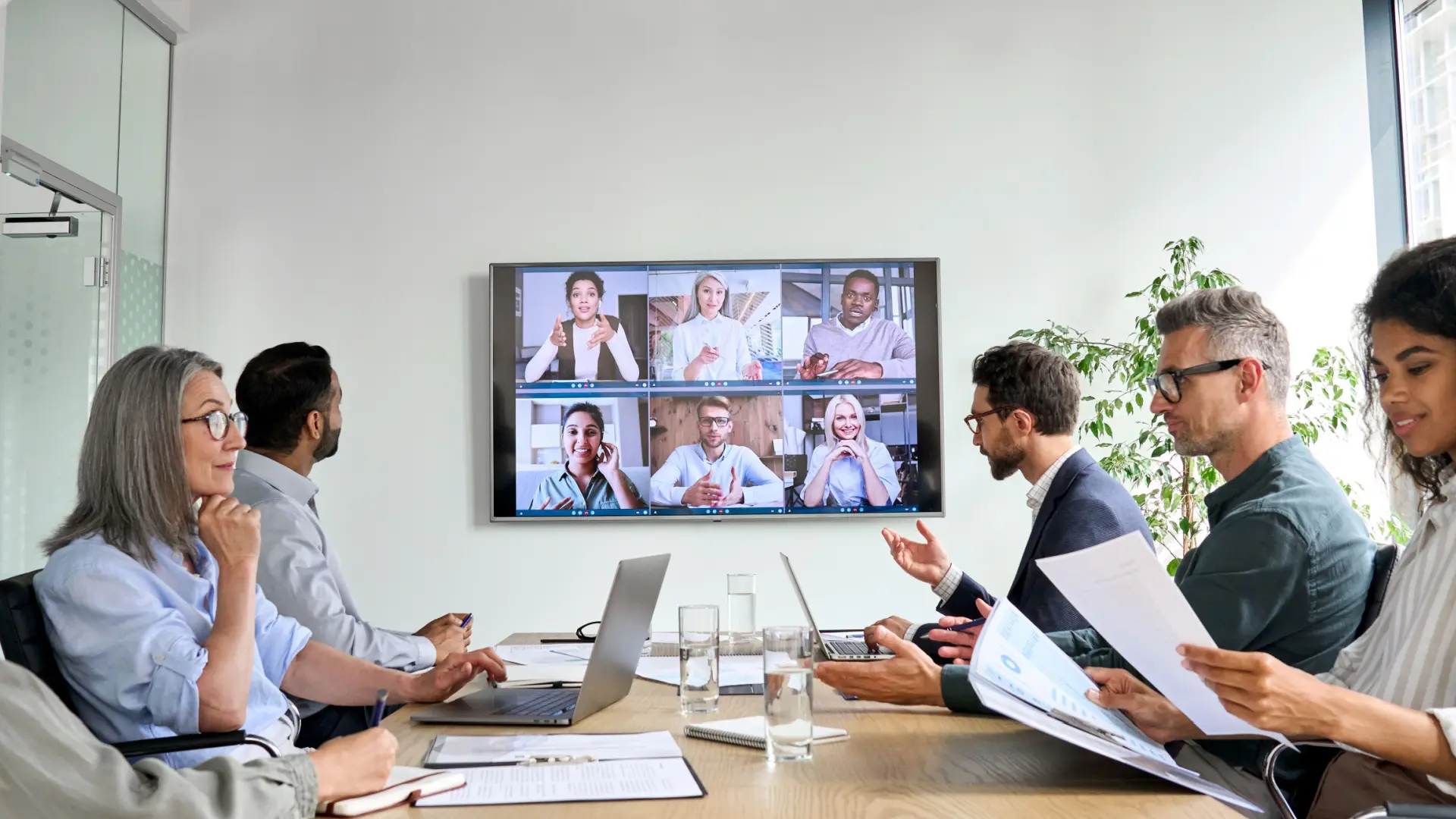 Capacitações como cursos online ampliam as oportunidades de aprimoramento das equipes da QualiS (Foto: Shutterstock)