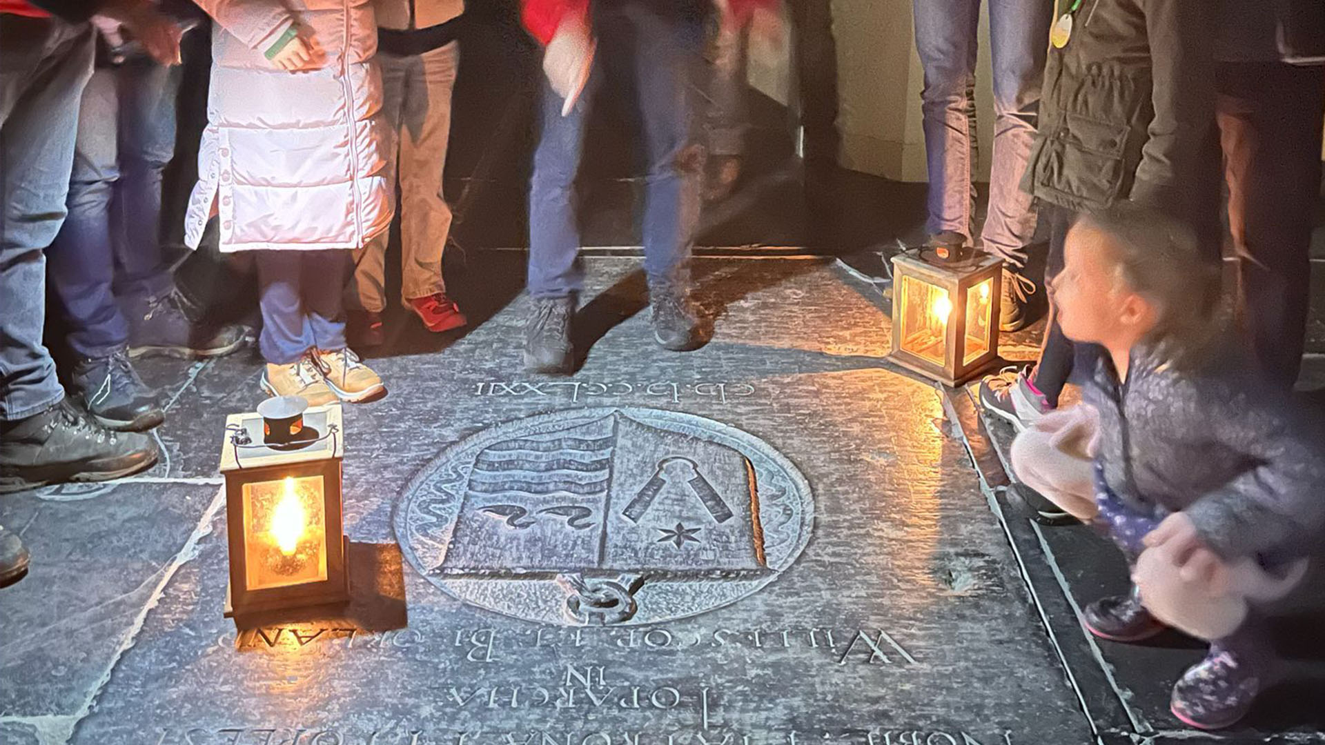 Stadswandeling in het donker kerkbezoek - Oud Montfoort