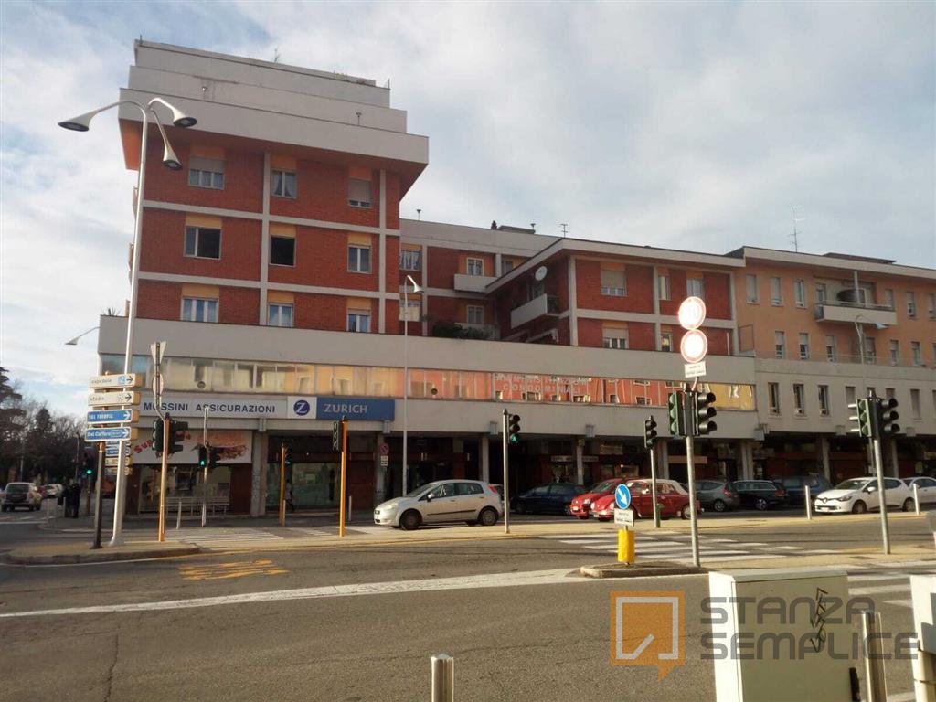 Stanza di 18 mq in Piazzale Cesare Battisti, Brescia