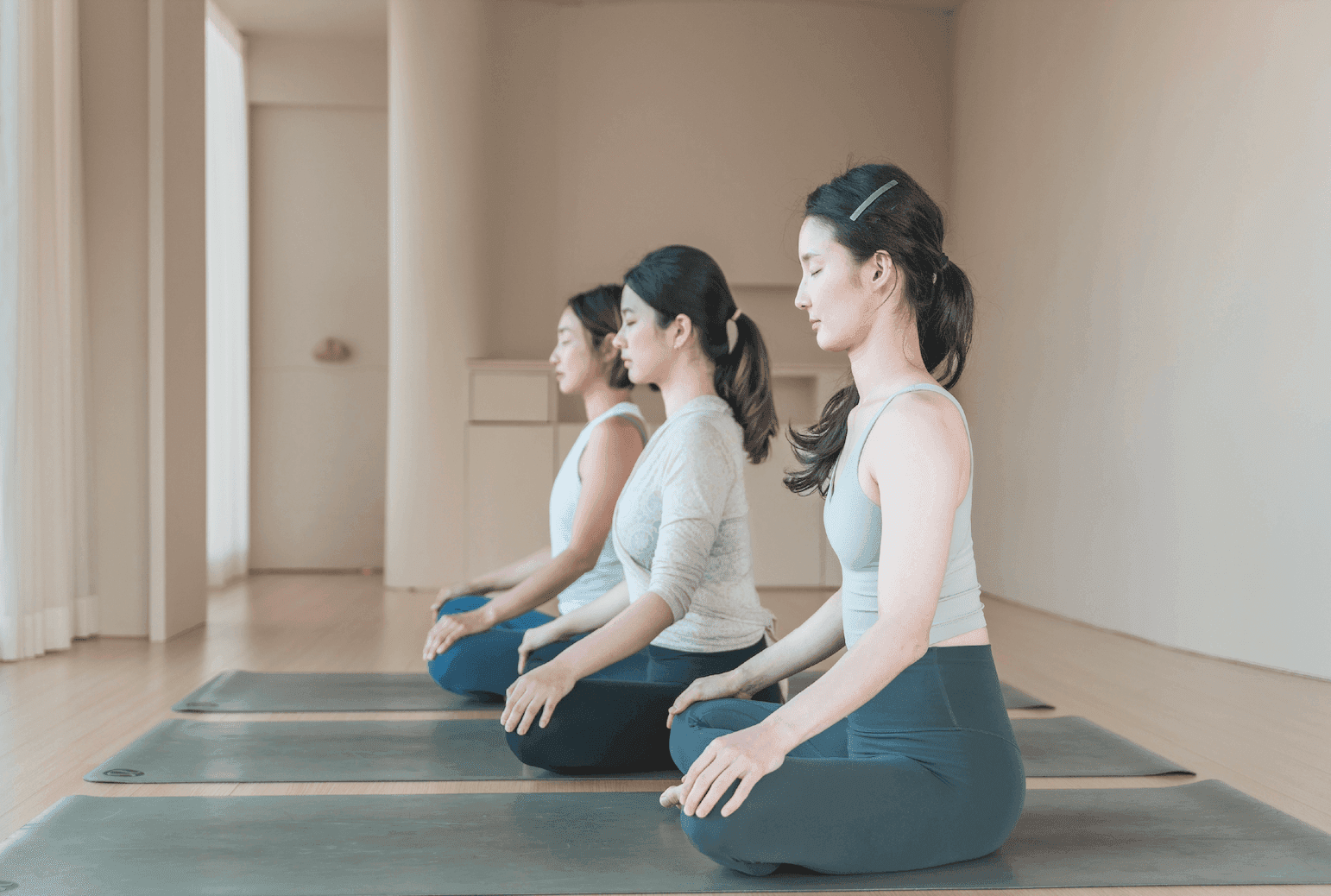 Visiting Tokyo? Escape the city buzz at Breathing Whale. A tranquil yoga haven near Shibuya. Perfect for travelers seeking a unique wellness experience. Drop-ins welcome. Book online now. 