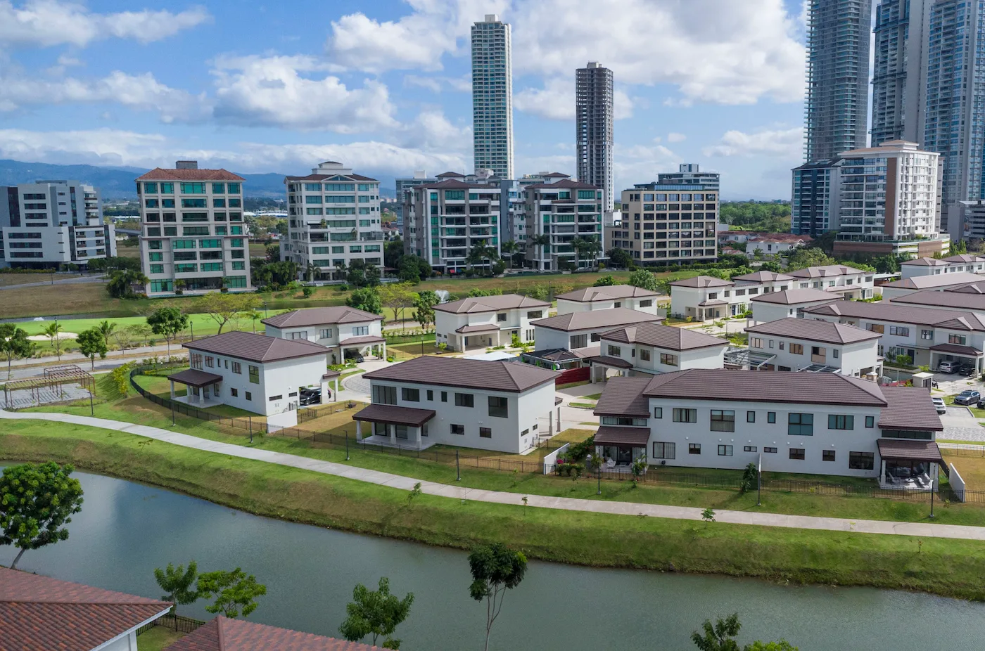 Vista aérea de Santa Maria Golf, Ciudad de Panamá