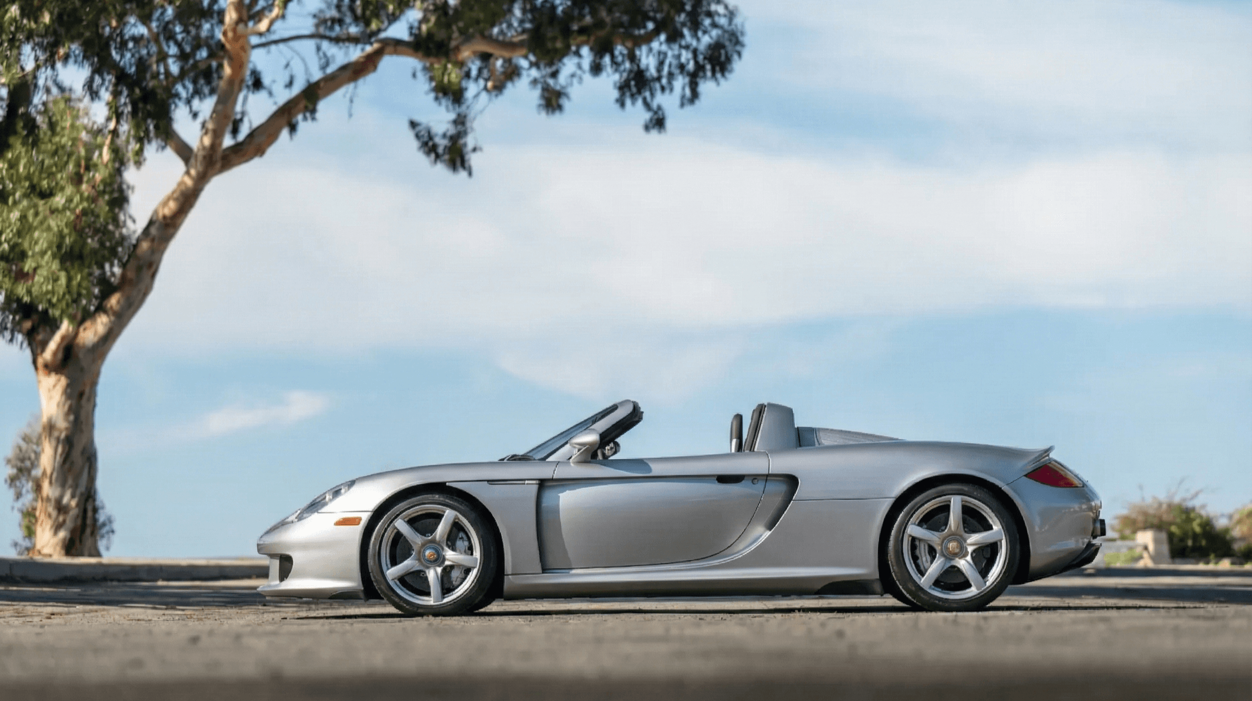 Porsche Carrera GT documented by AutoArchive