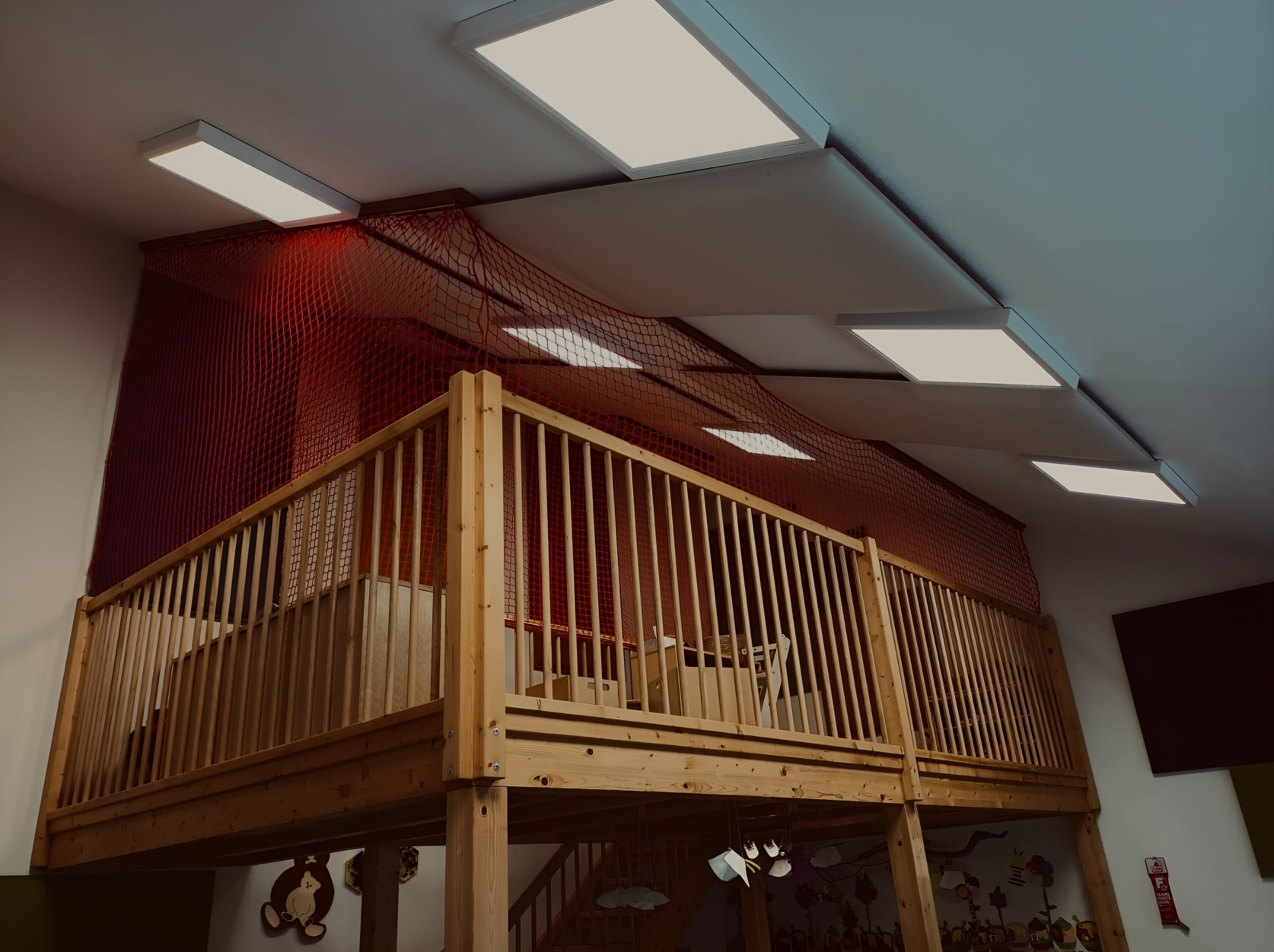 Geländer eines Kundergartenspielhauses