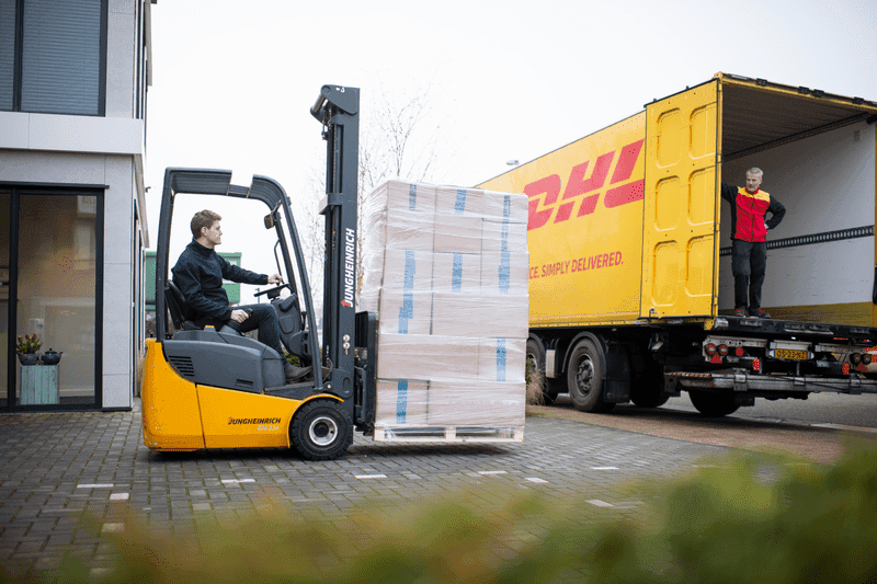 Goedkoop zakelijk verzenden DHL