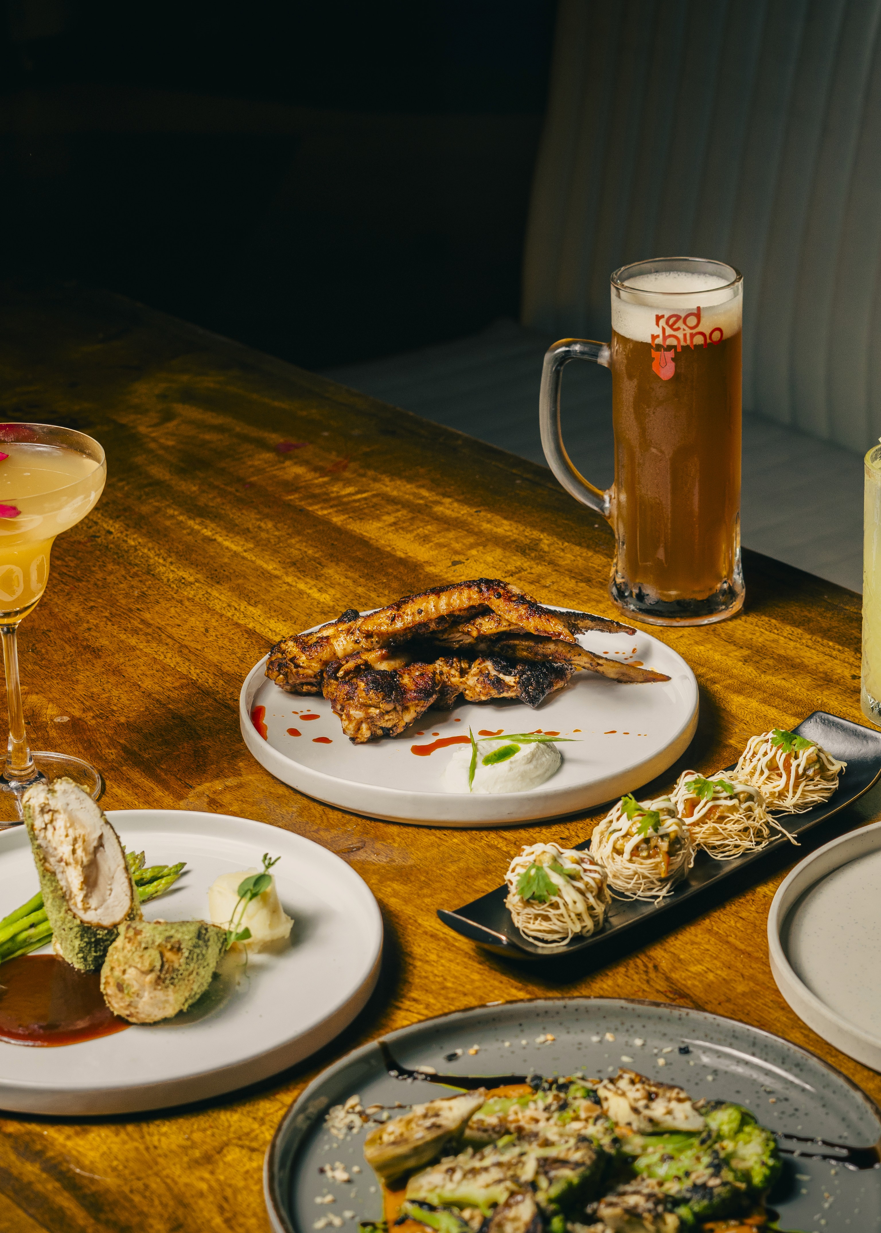 red-rhino-whitefield-best-brewpub-bangalore-interior