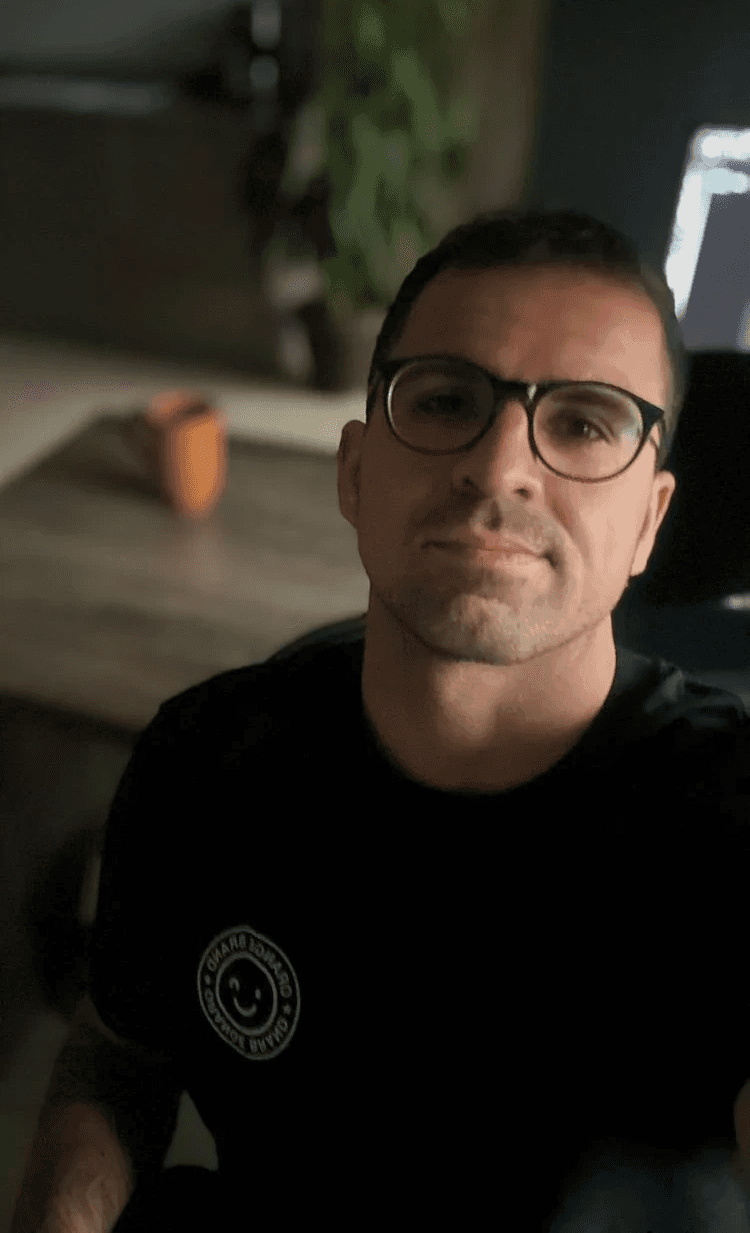 Rafael Posada - Brand Designer
