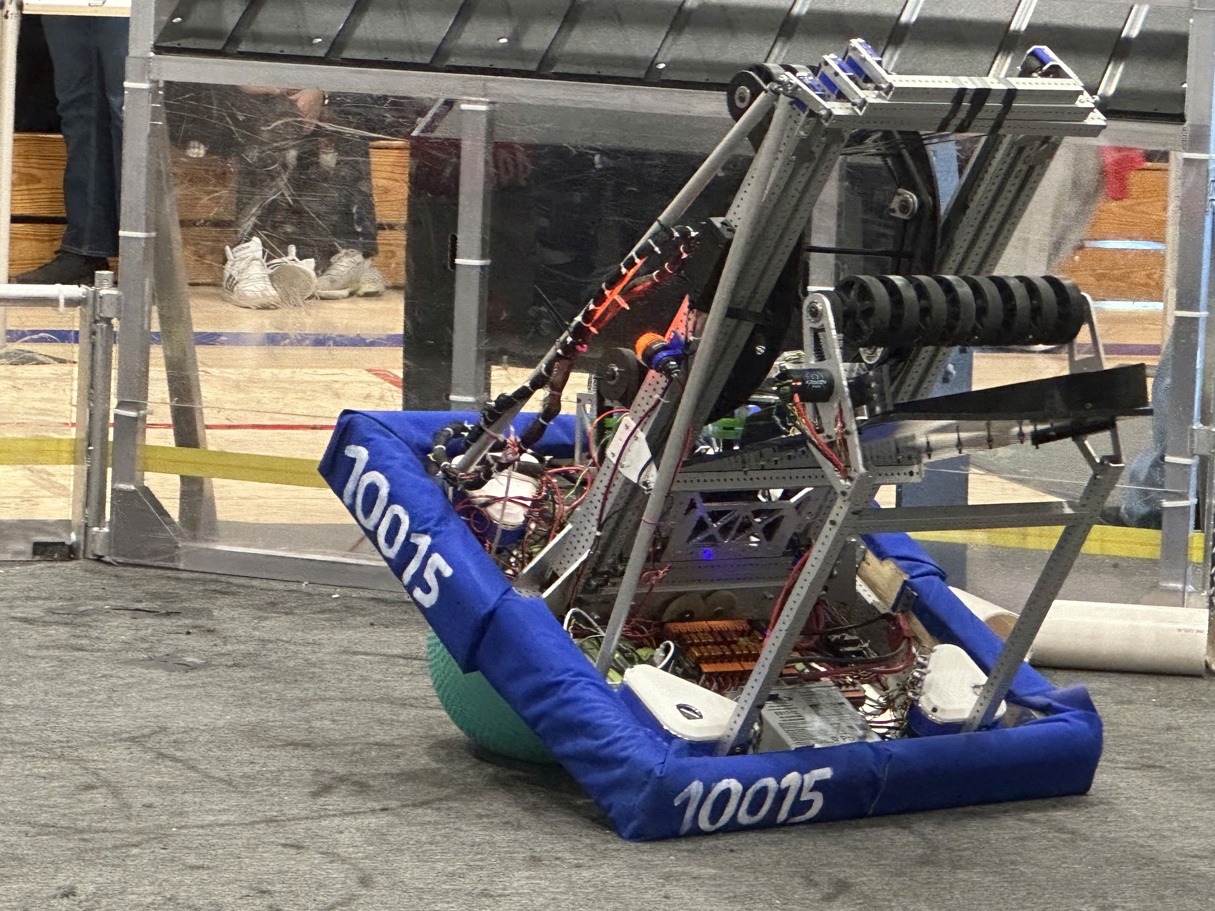 FRC 10015 Bubbles Offseason robot jammed on the algae during a match at Mary Ward event