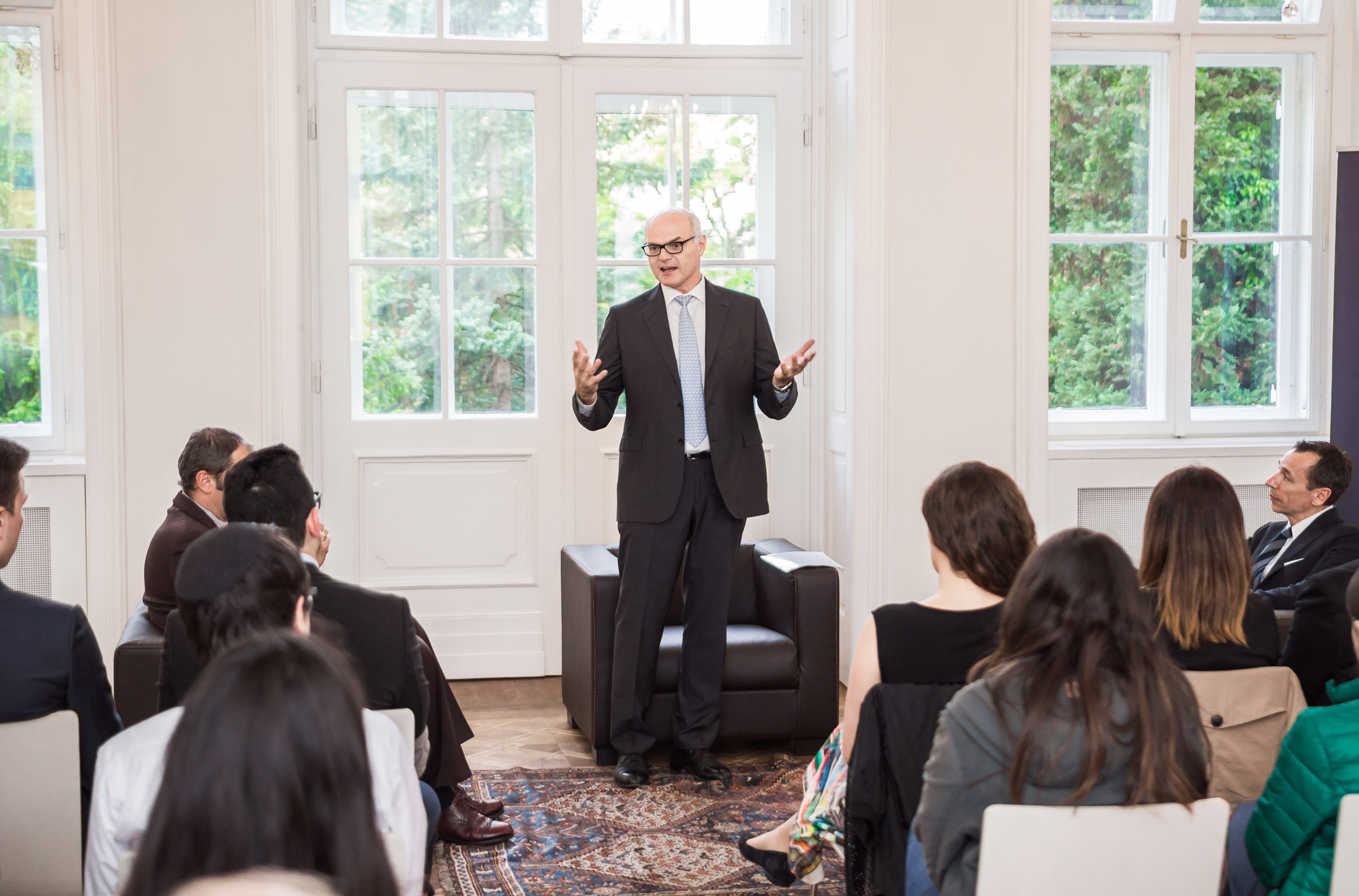 Dr. Karl Stoss, the CEO of Casinos Austria and the Austrian Lotteries talks to LBS students