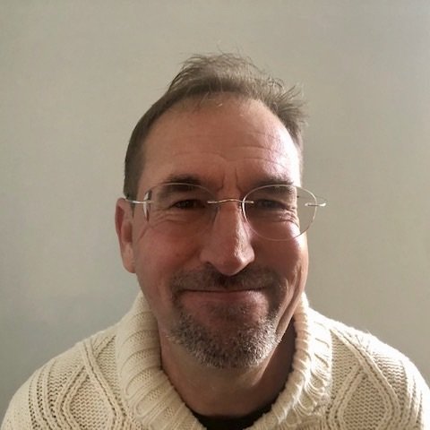 Erik D Henriques