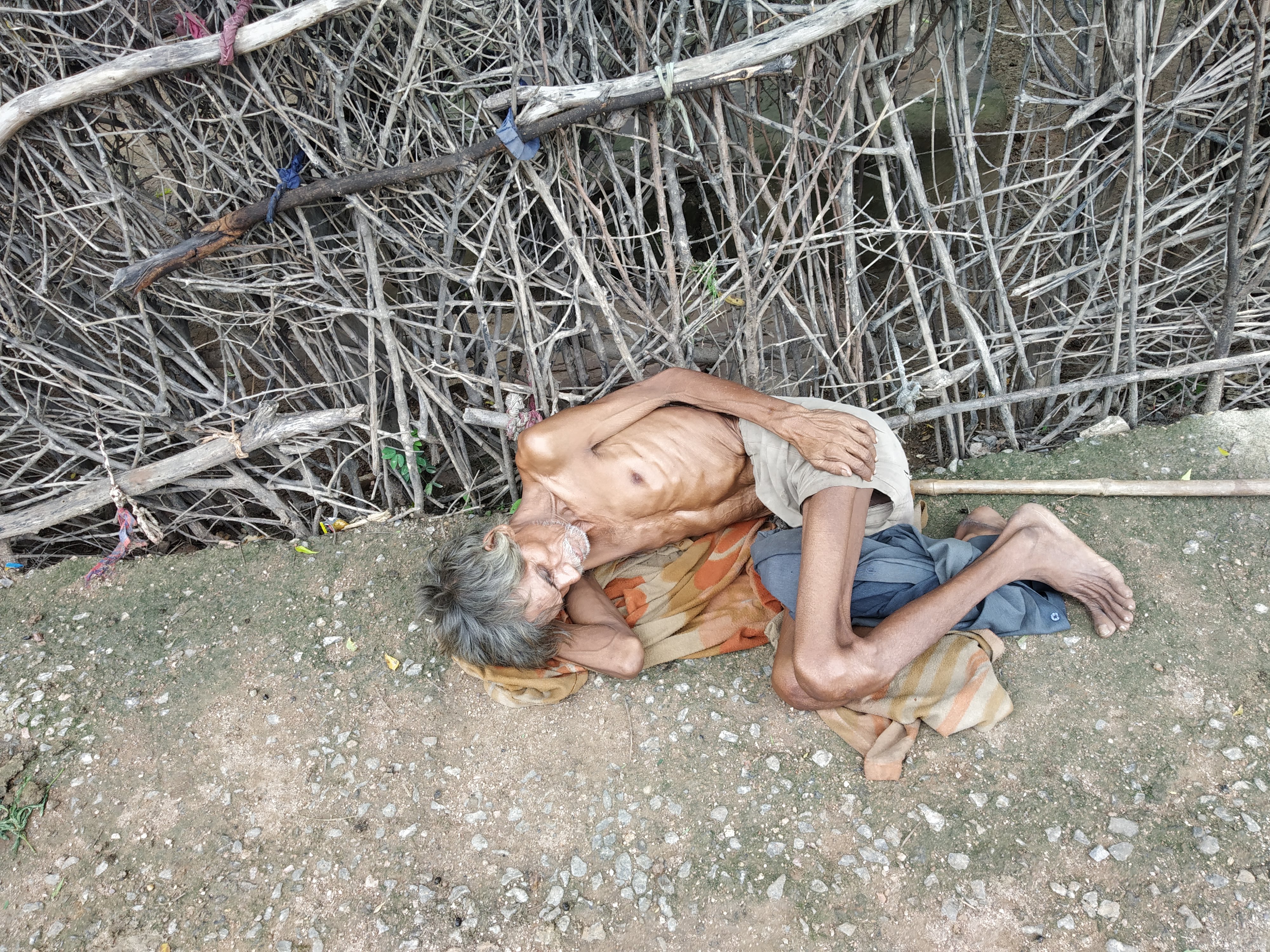 From forest guardians to quarry slaves, the Sahariyas were robbed of land, dignity, and life. A dying elder in Shivpuri breathes his last, lungs filled with the dust of forced labour. One man’s pain embodies a community’s reality of struggle and loss.
