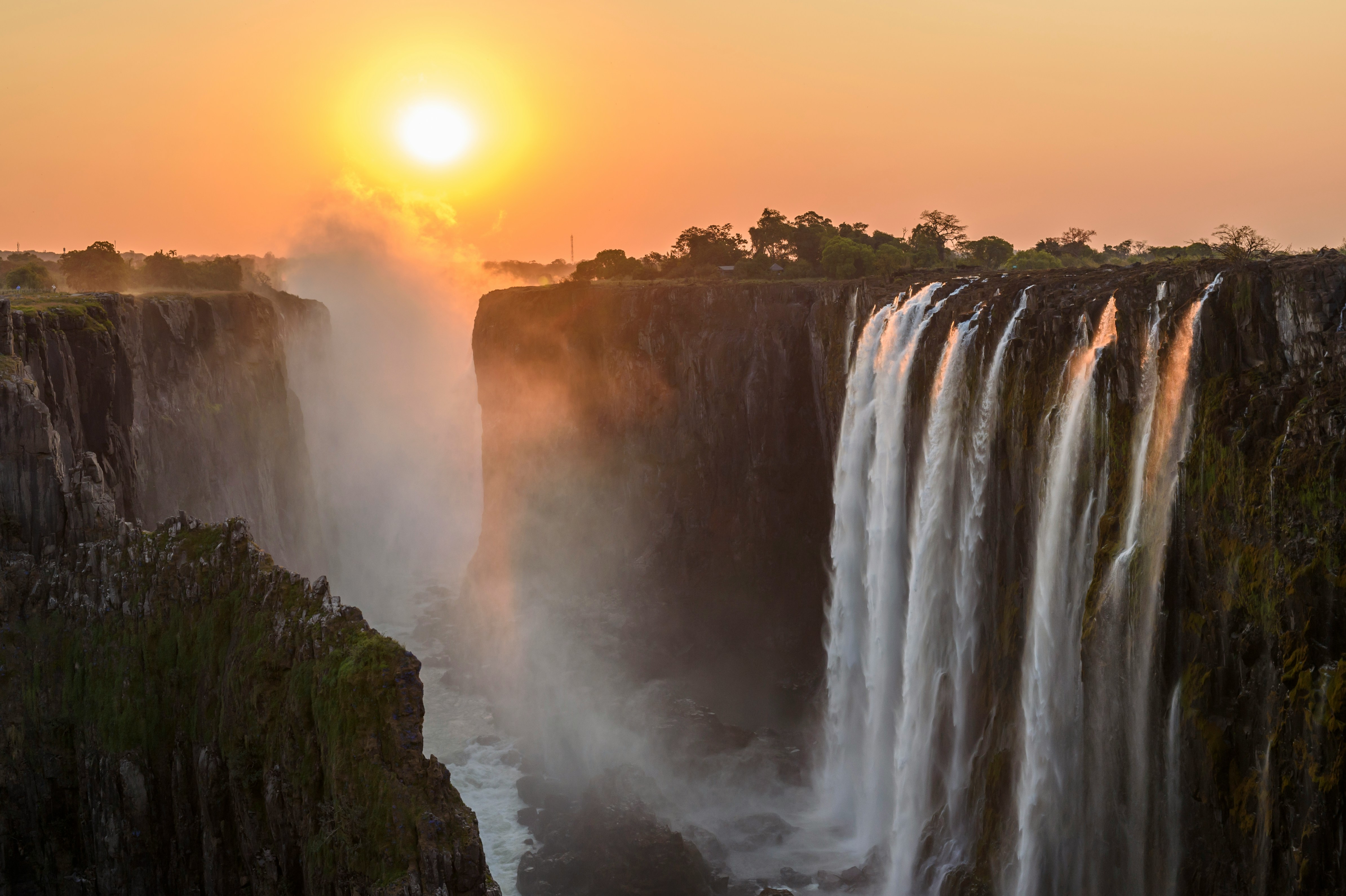 Victoria Falls spectacle