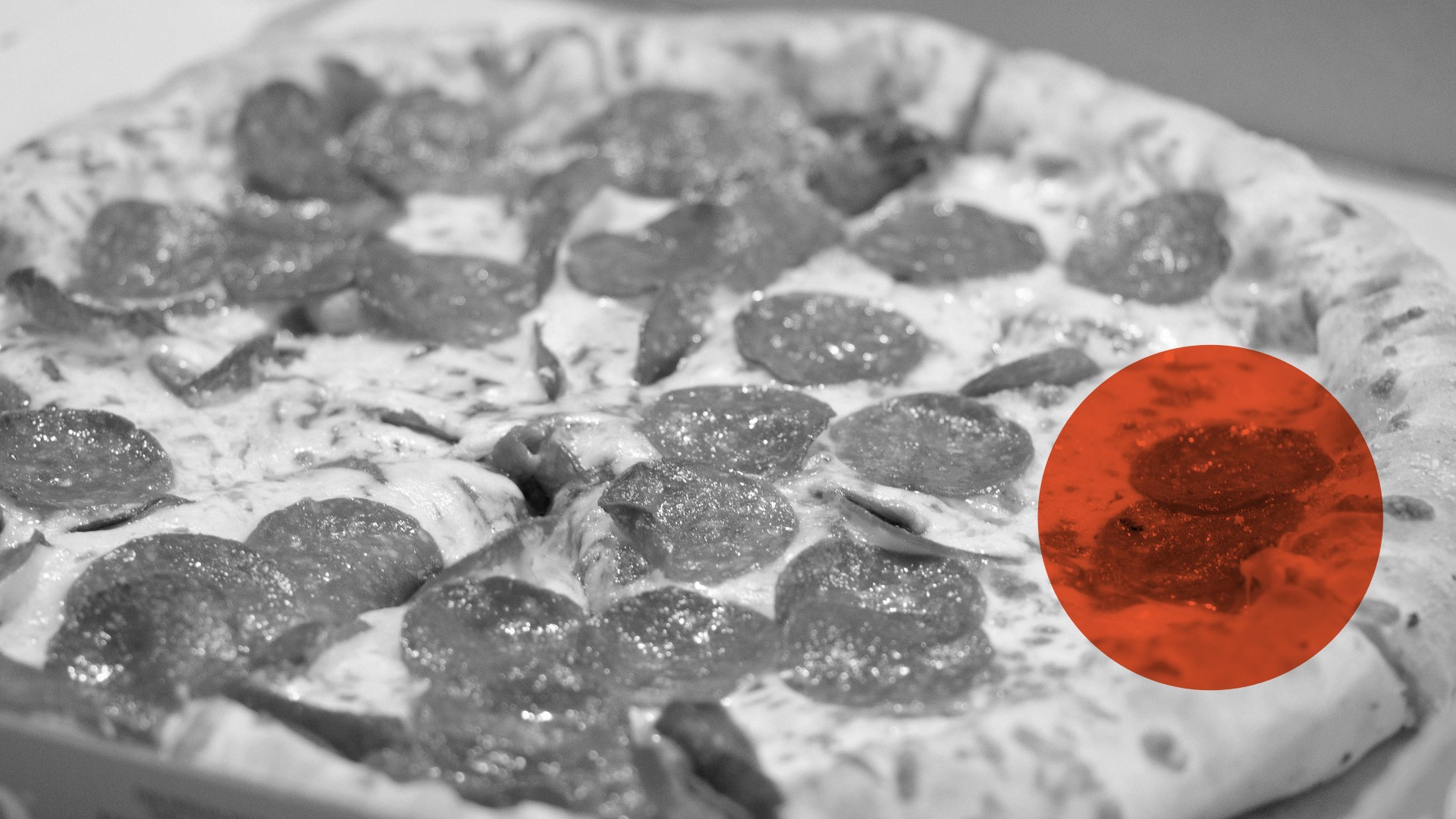 Close up shot of a spicy pizza