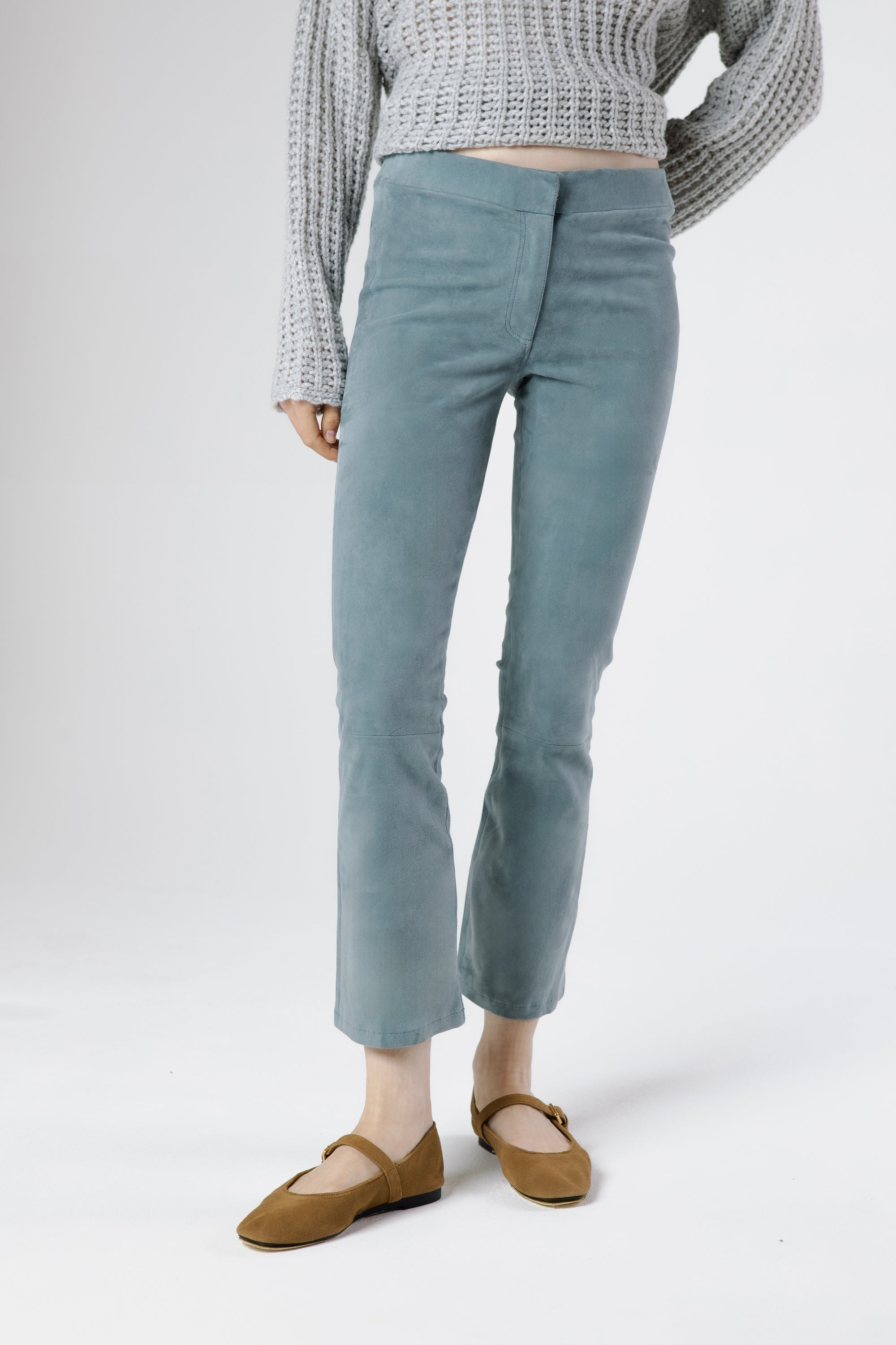 Close-up detail of the Napoli VE Suede Trousers Capri highlighting the luxurious suede surface and precise tailoring