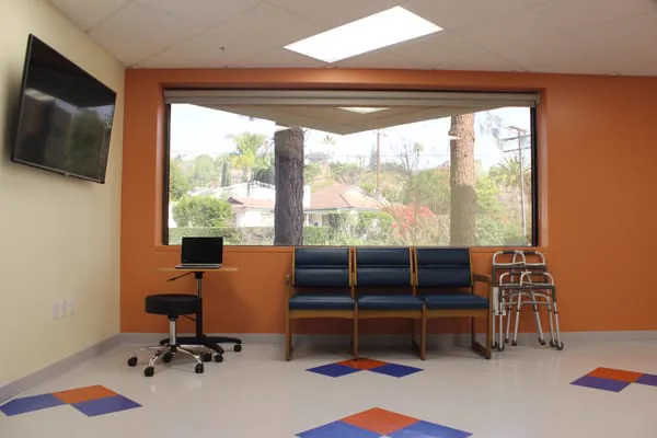 Uni Construction - Tenant Improvement for Active Life - construction - image 2