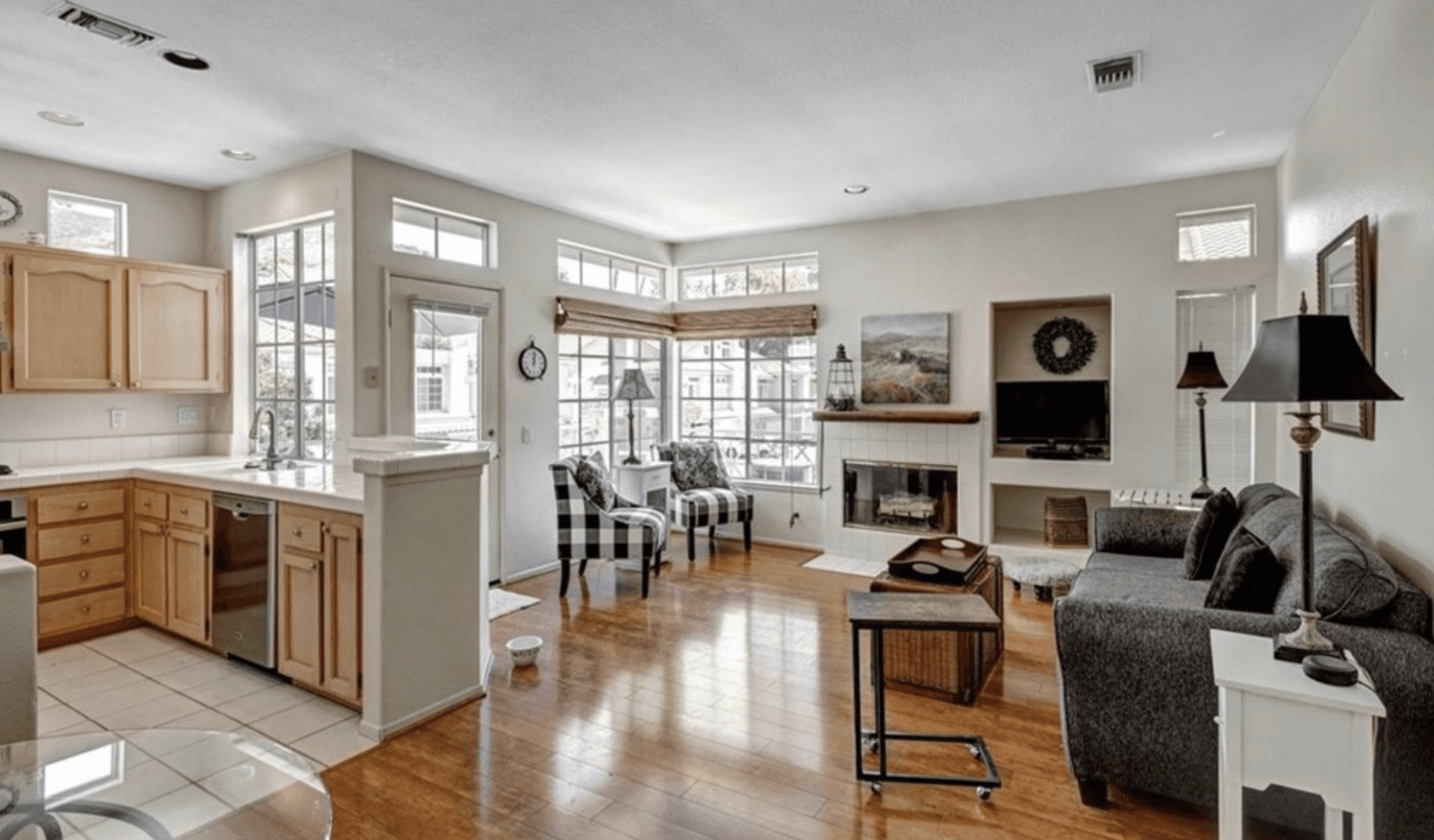 home on Springbrook Dr San Diego