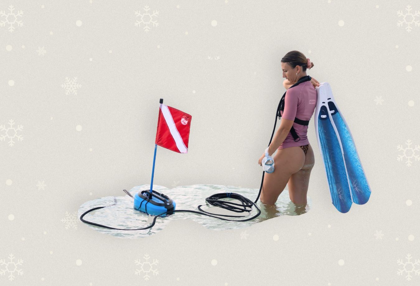 Blu3 tankless dive system for cleaning the bottom of the boat, cutting lines in prop