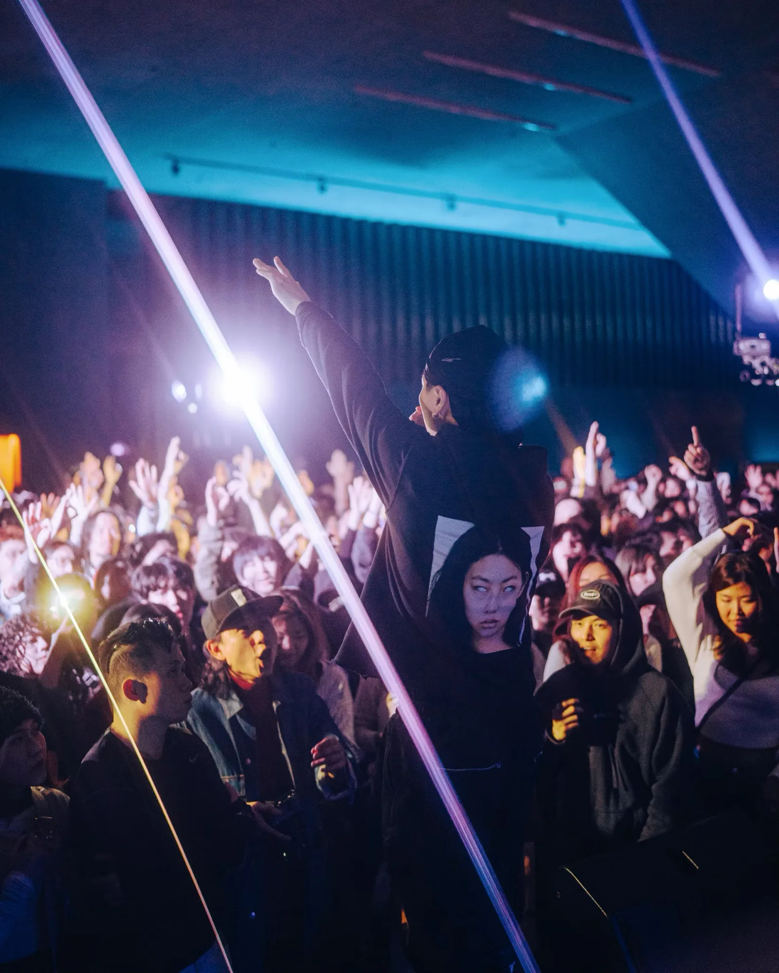 M+ Night Parties — project image 08 by Roman Olinchuk. 香港攝影、創意影像及視覺敘事作品。