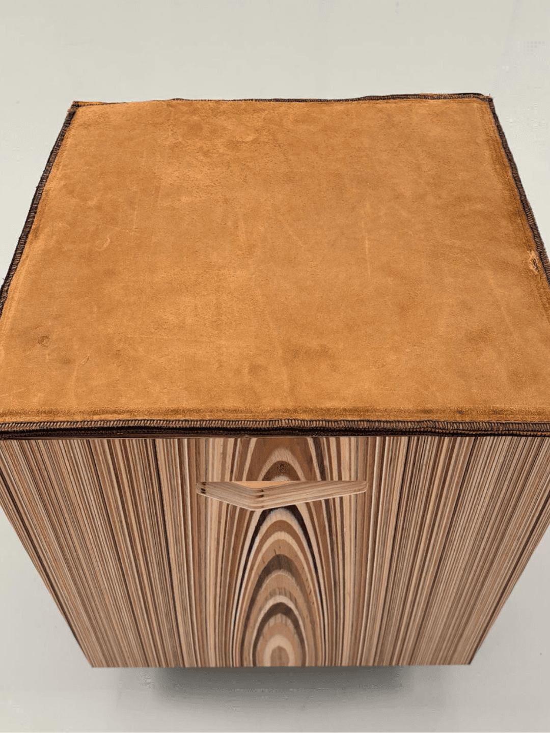 Yu.hocker Produktfoto