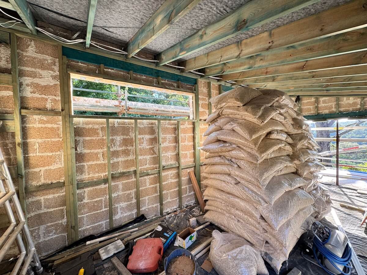 Renovation in the blue moutains with hempcrete blocks from Respirabuilt 2
