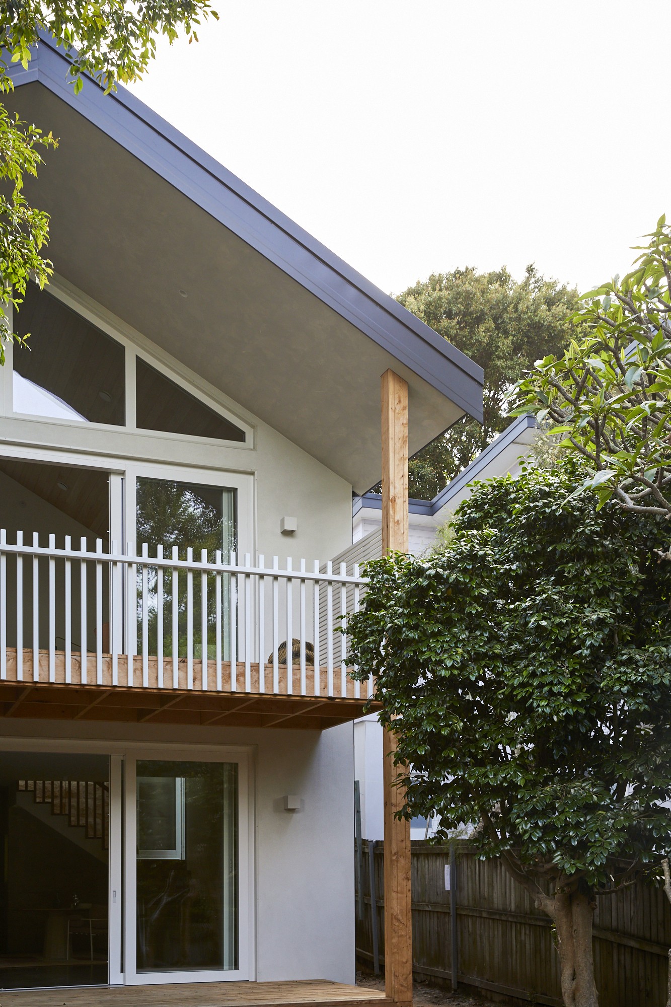 Image of Bright modern foyer