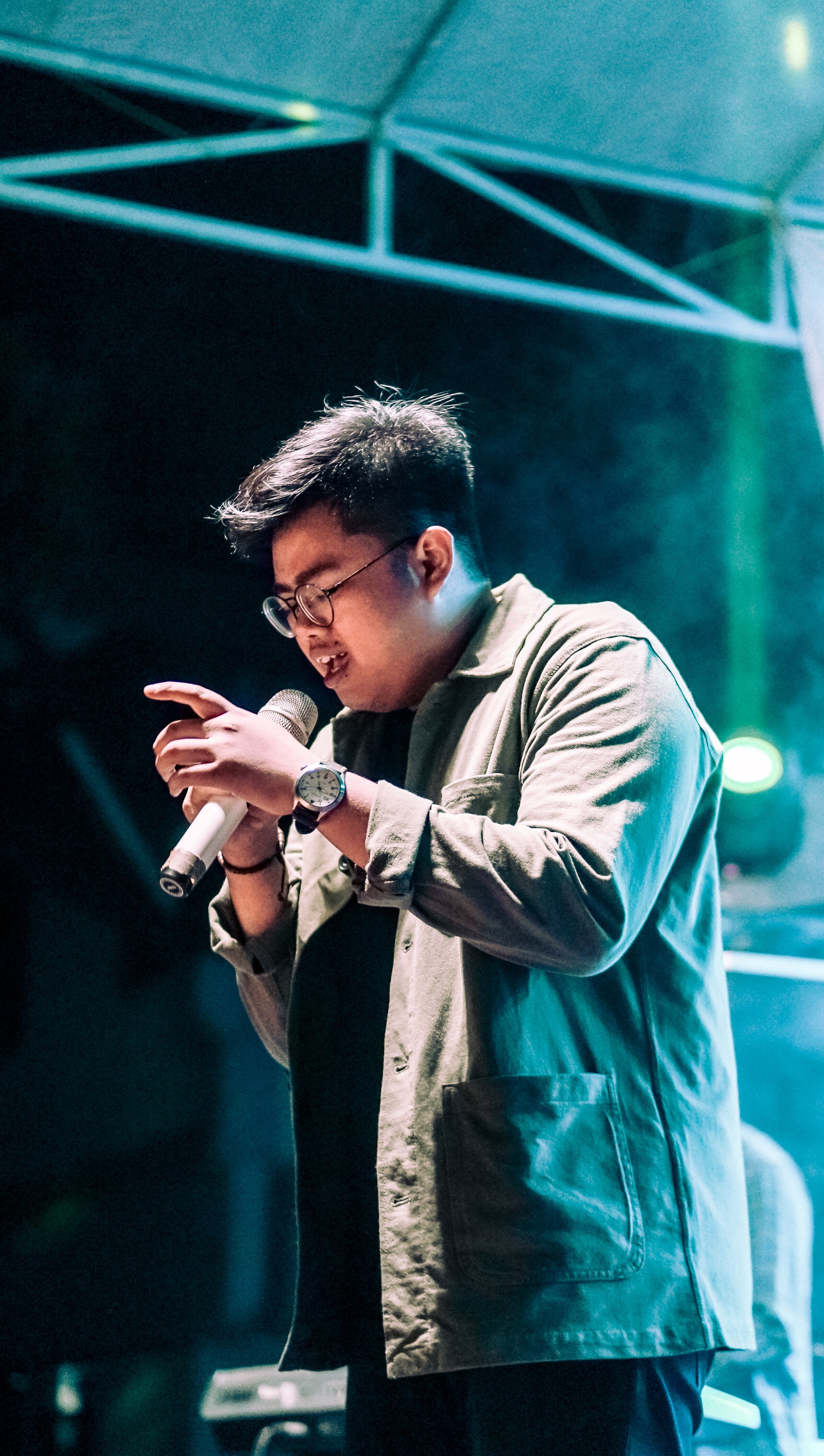 Hangga as Vocalist of ITS Jazz, perfom at Poltekkes Tuban