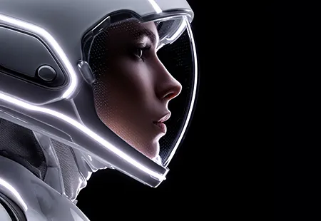 헬멧을 착용한 인물의 측면 얼굴을 보여주는 미래형 우주복 이미지