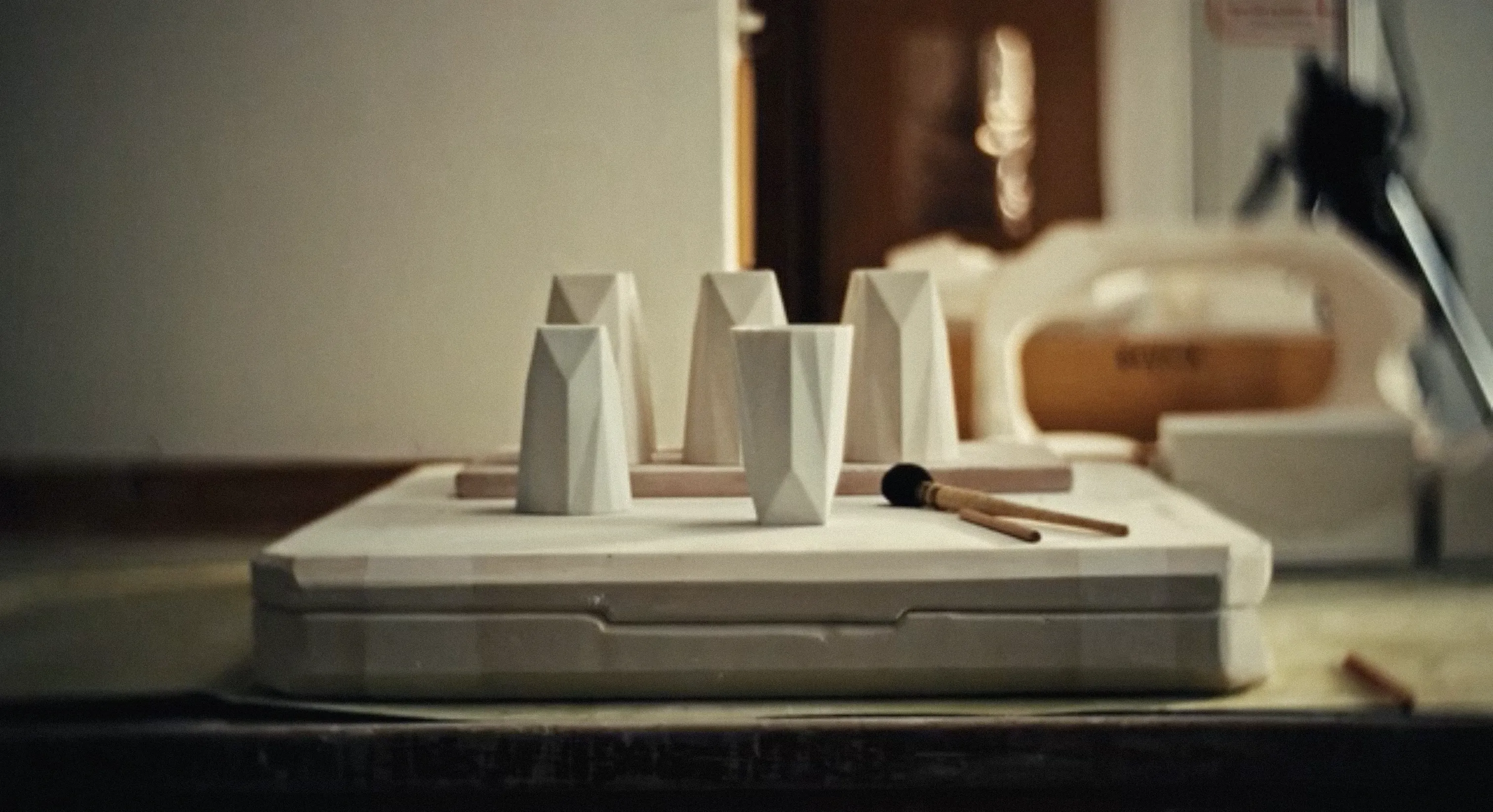 MCM’s 50th anniversary para MCM X NOWNESS: imagen de apoyo que muestra imagen de apoyo con estilismo y atmósfera de moda contemporánea.