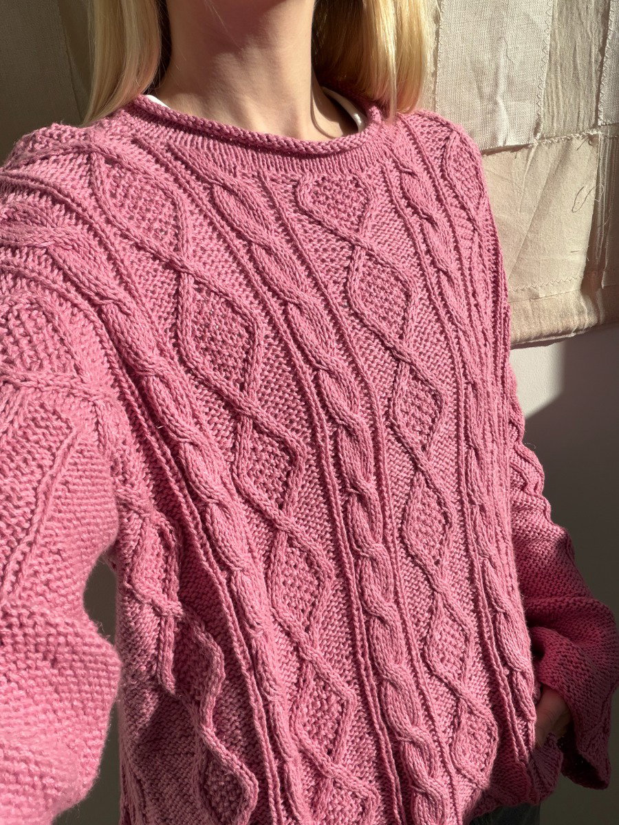 Sval vea sweater knitting pattern by Aftenstrikk