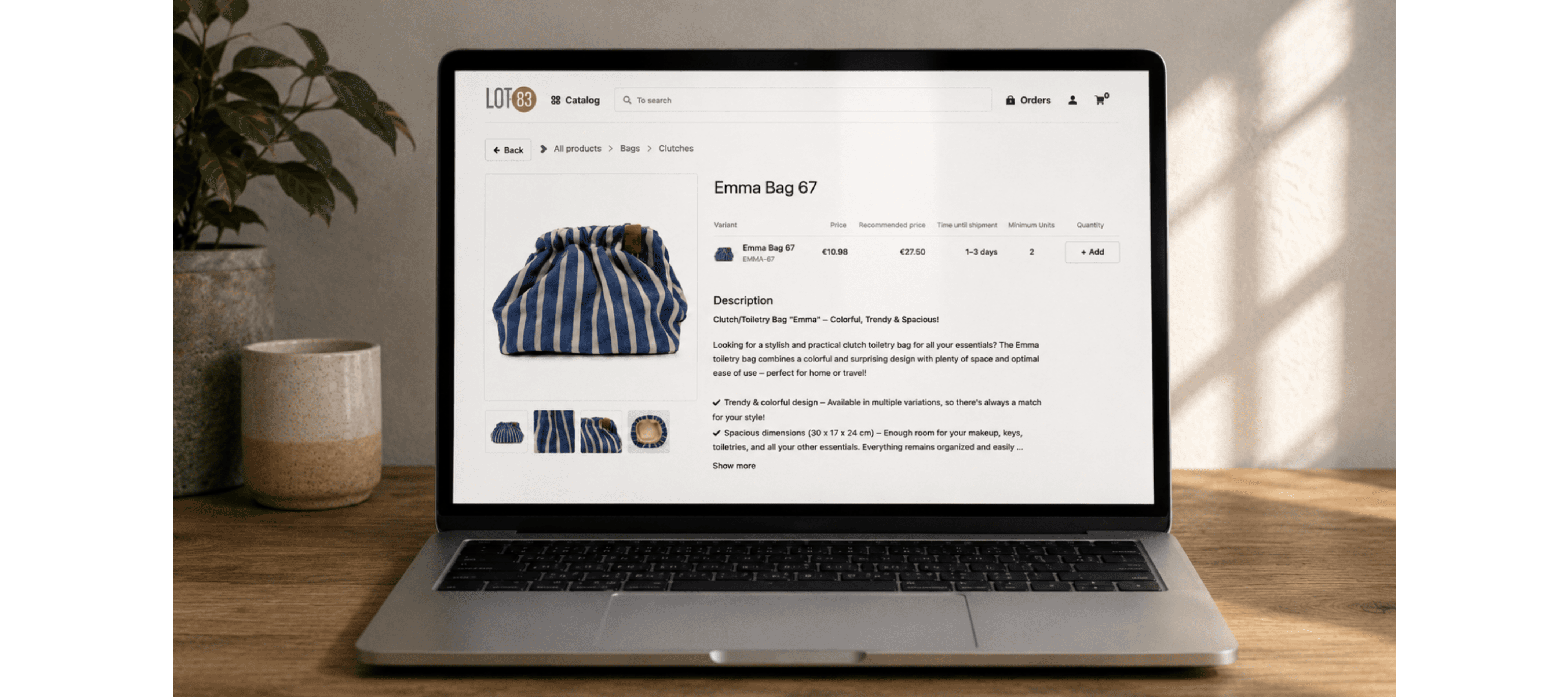 LOT83’s B2B Portal, mogelijk gemaakt door Orderchamp Cloud, weergegeven op een laptop met een productpagina voor een gestreepte tas, inclusief prijzen, productdetails en bestelopties.