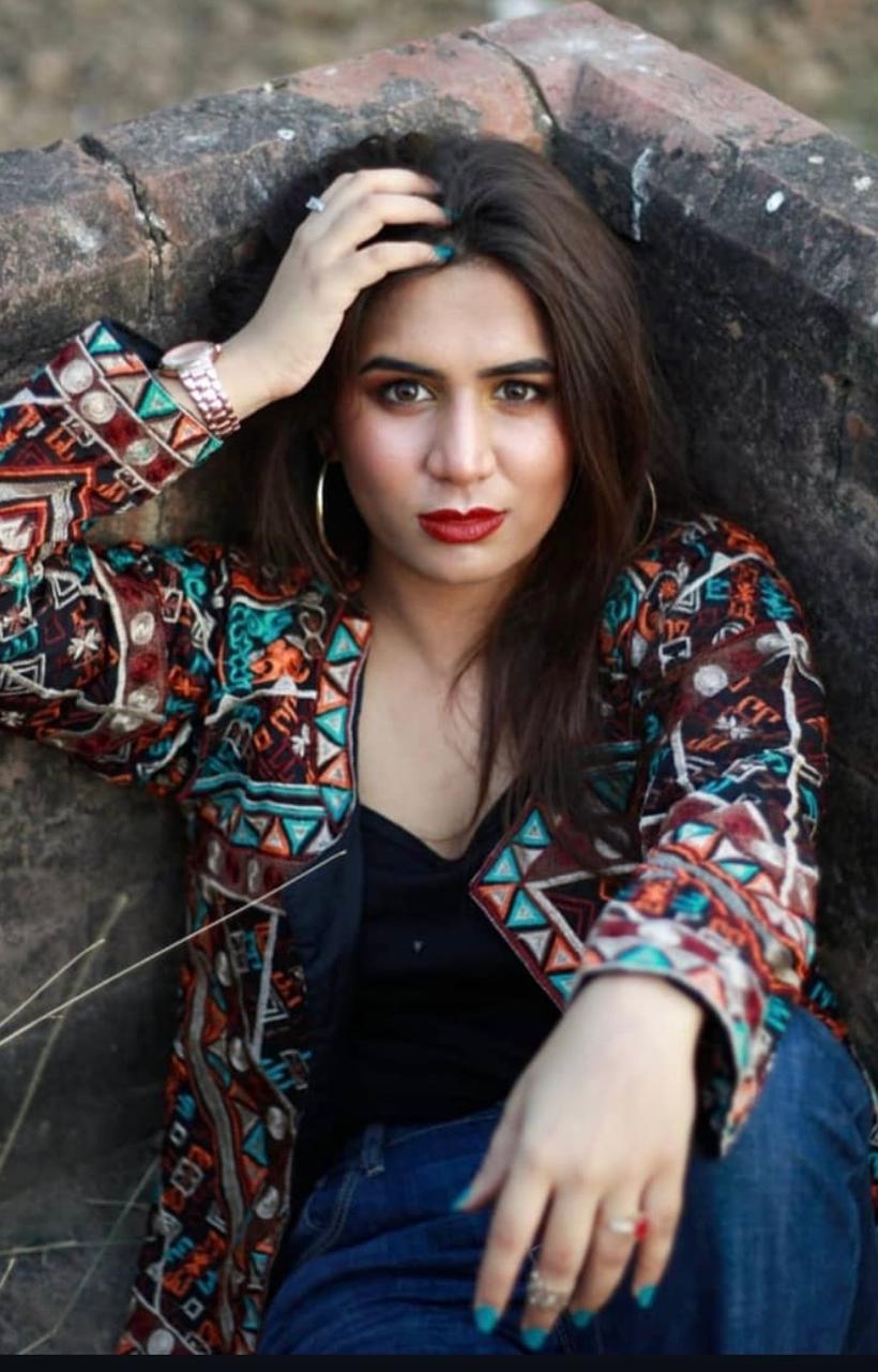 Woman Zoom Pose