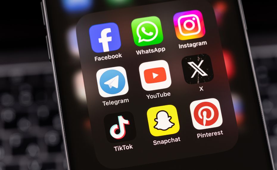 Benchmarking de redes sociais: como as marcas devem se adaptar em 2025