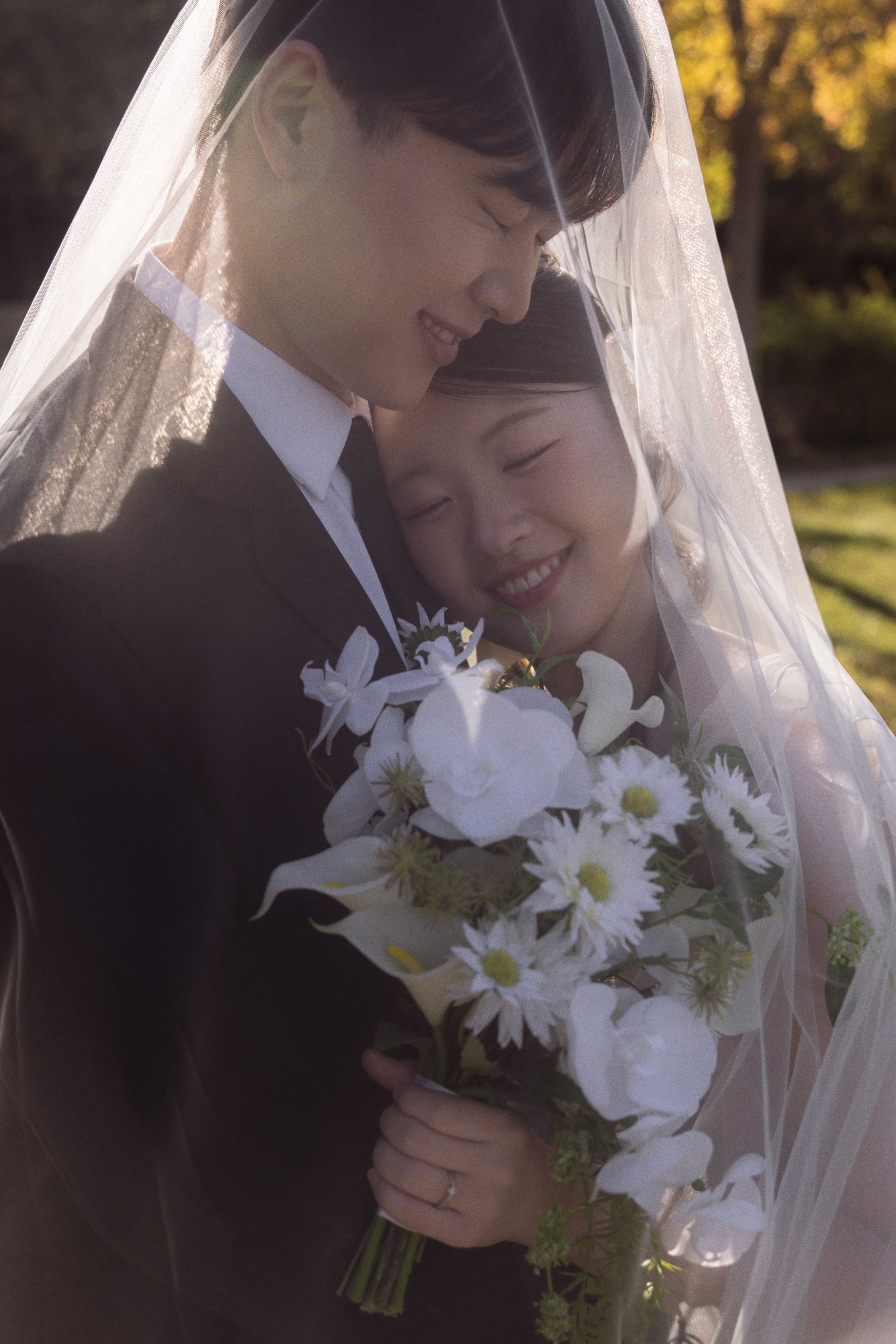 선유도공원 야외웨딩스냅 촬영 후기 | 오프그리드가 담아낸 양화한강공원 잔디와 블루아워
