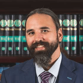 man wearing black shirt