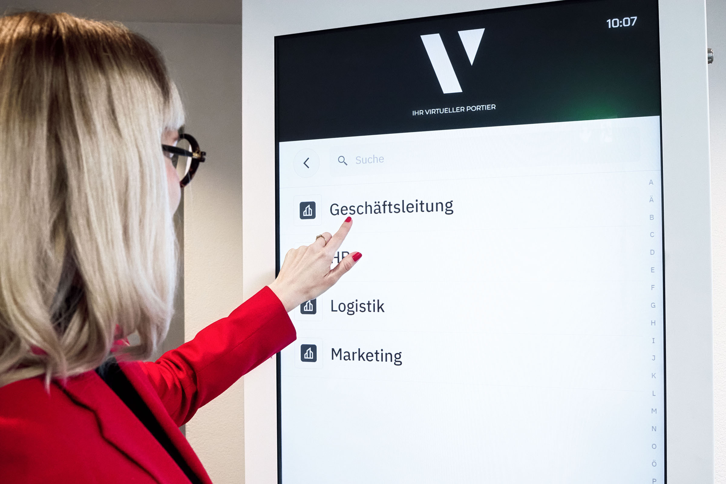 Virtueller Portier – Abteilungsauswahl am Kiosk-Terminal