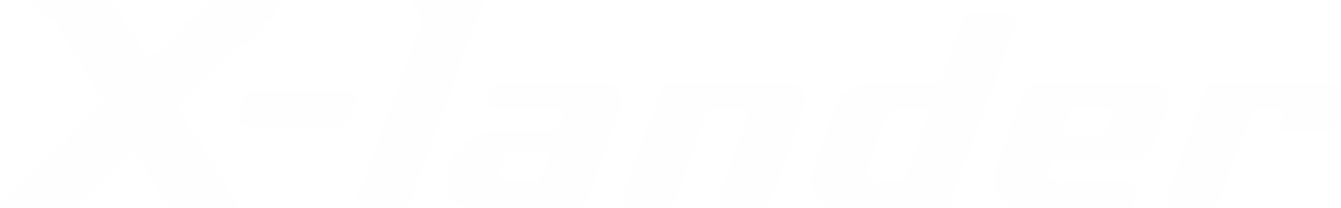 Biały logotyp „X-lander” złożony z pochylonych, dynamicznych liter o zaokrąglonych końcach.