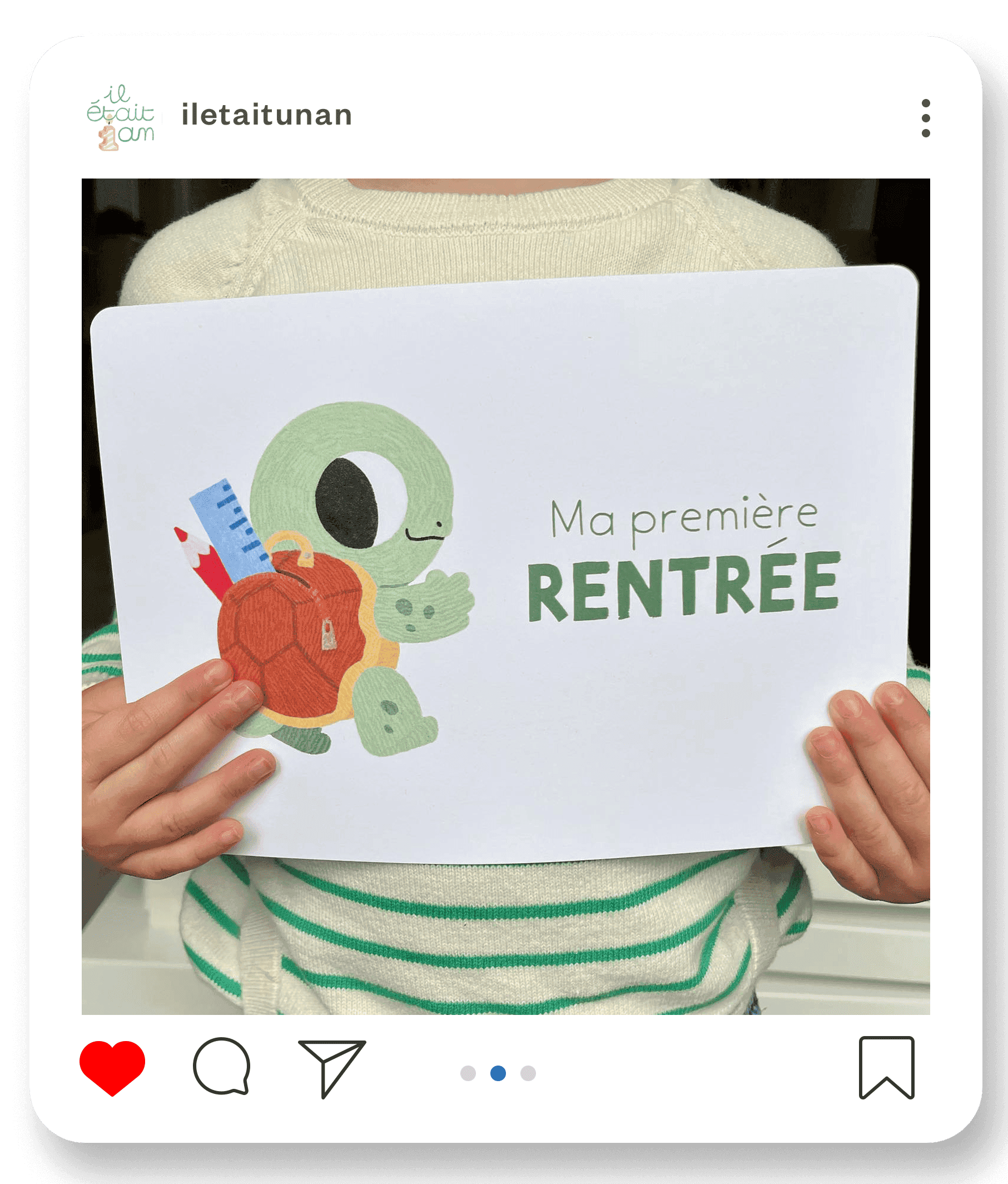 image post insta carte dans les mains d'un enfant