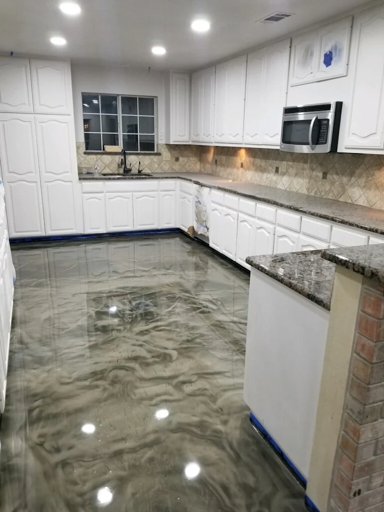 Artistic multi color epoxy floor coating design