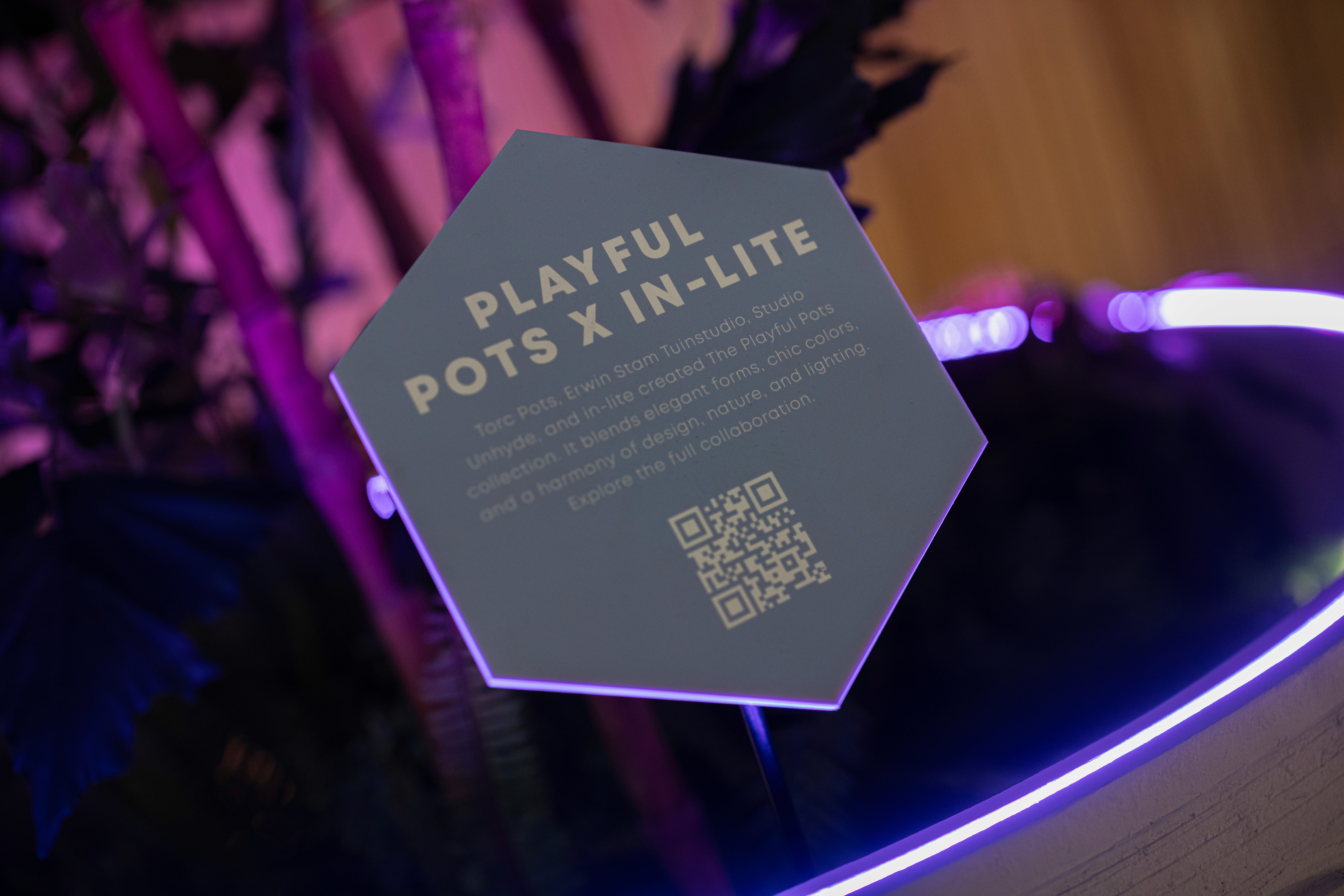 Here comes the alt text