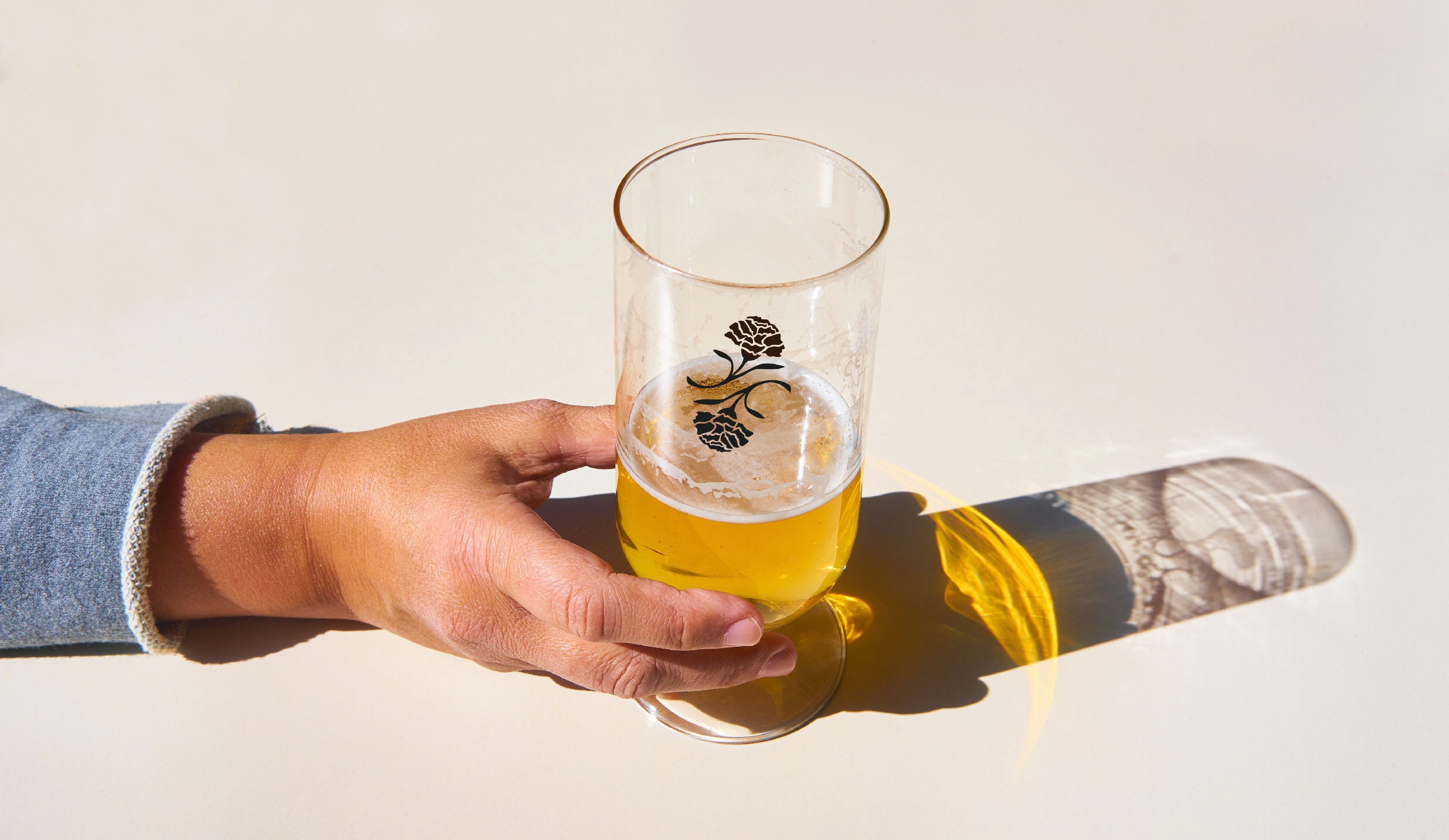 branded glass, highlighting the bar experience, product presentation and hospitality branding
