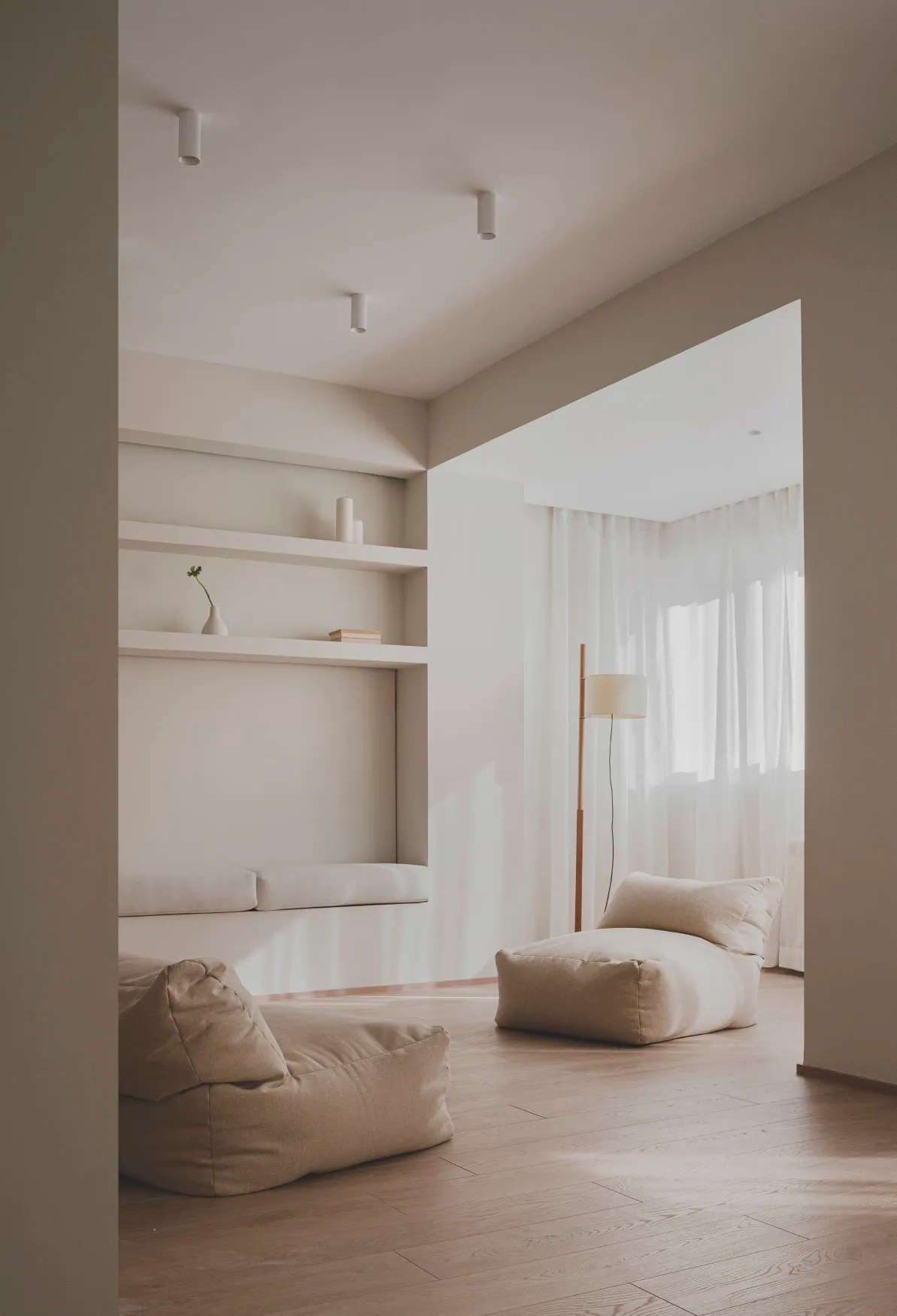 Minimal living room