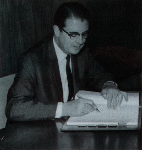 Santiago Astraín C., fundador y primer Gerente General de ENTEL-CHILE.