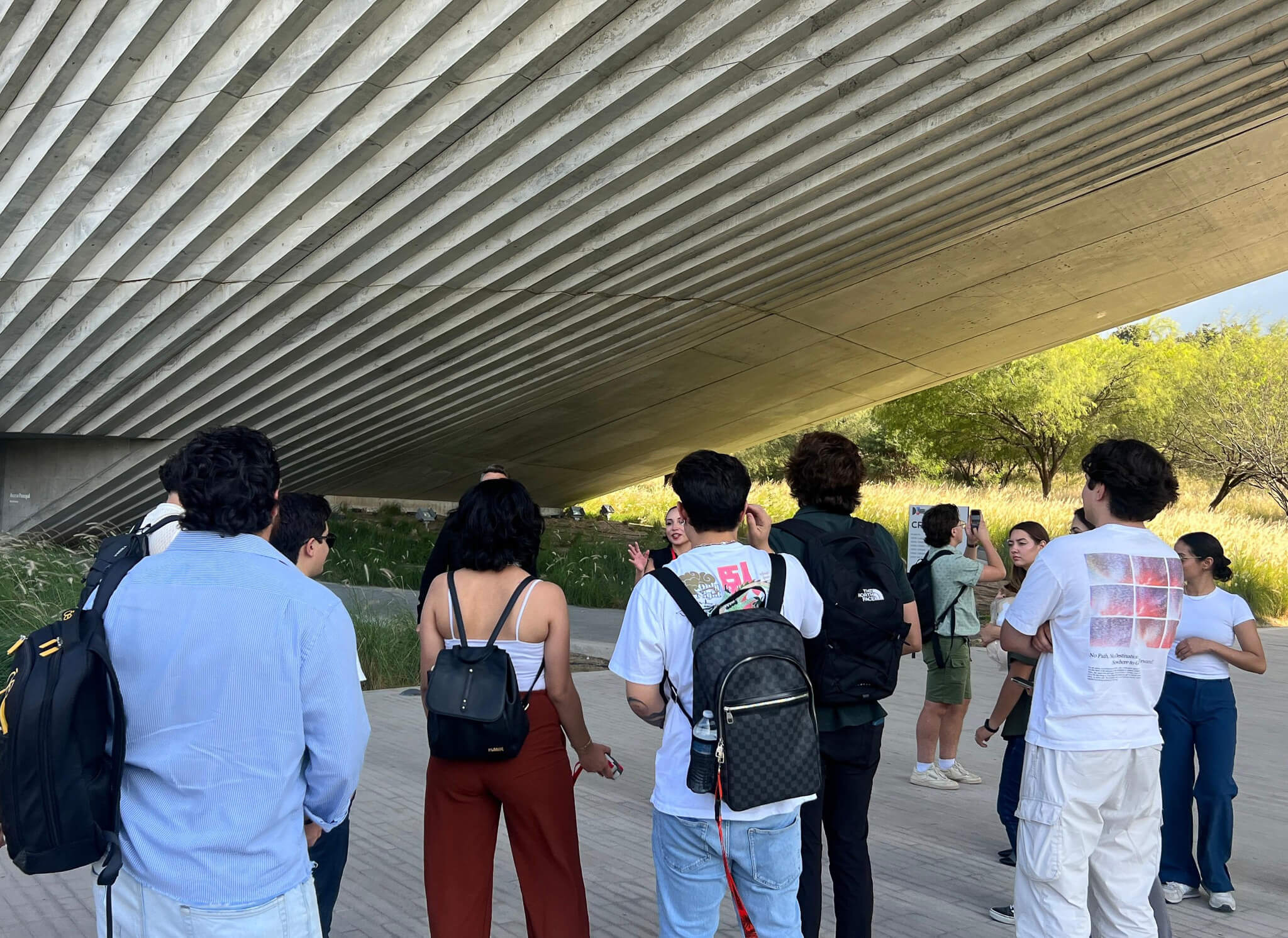 carlos vargas pons "metrópolis" en arte actual galería made week 2025 Arte y diseño en Monterrey