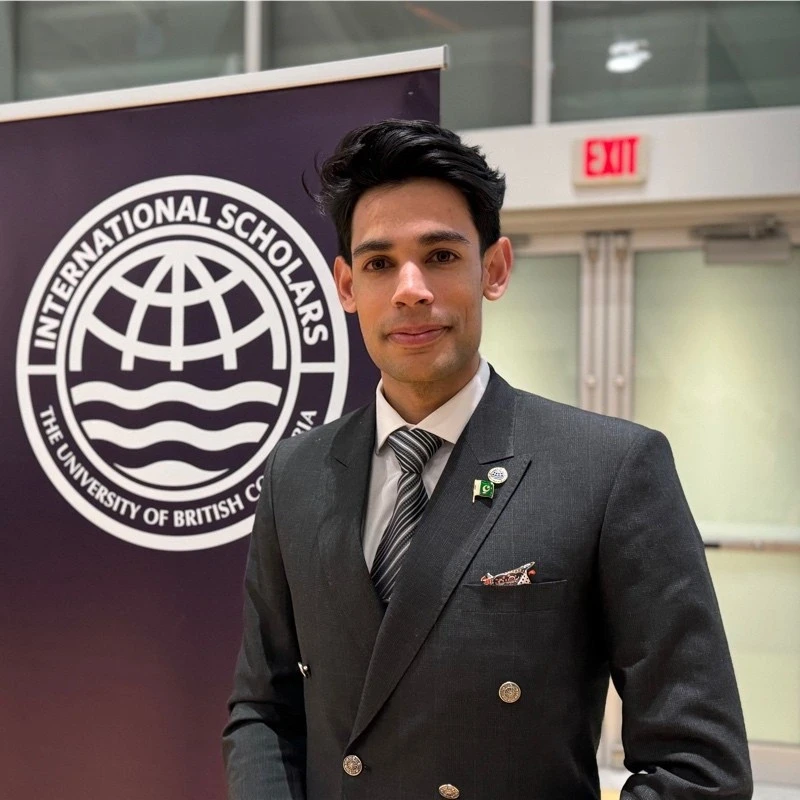 Armaghan Naveed, University of British Columbia, ILOT Scholar, Business and Computer Science. Tsinghua University, China tutor for Math, Computer Science, Business, College Applications, and SAT.