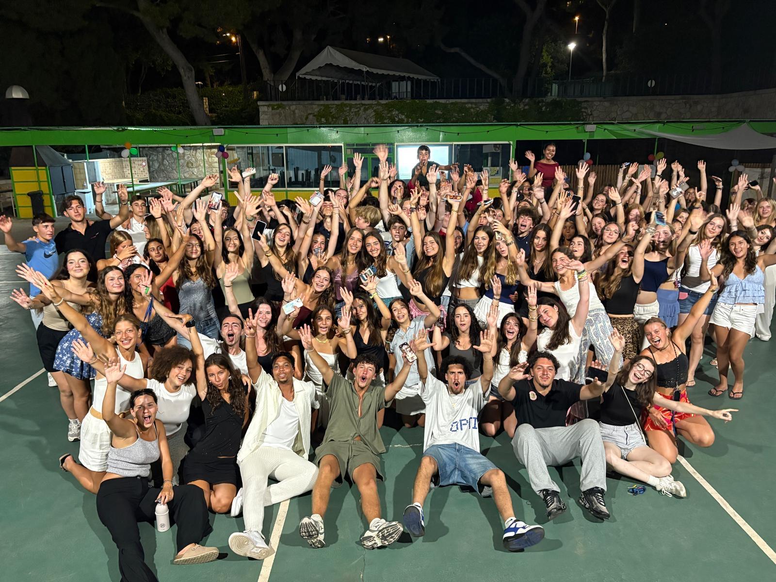 Eiffel tower during daytime