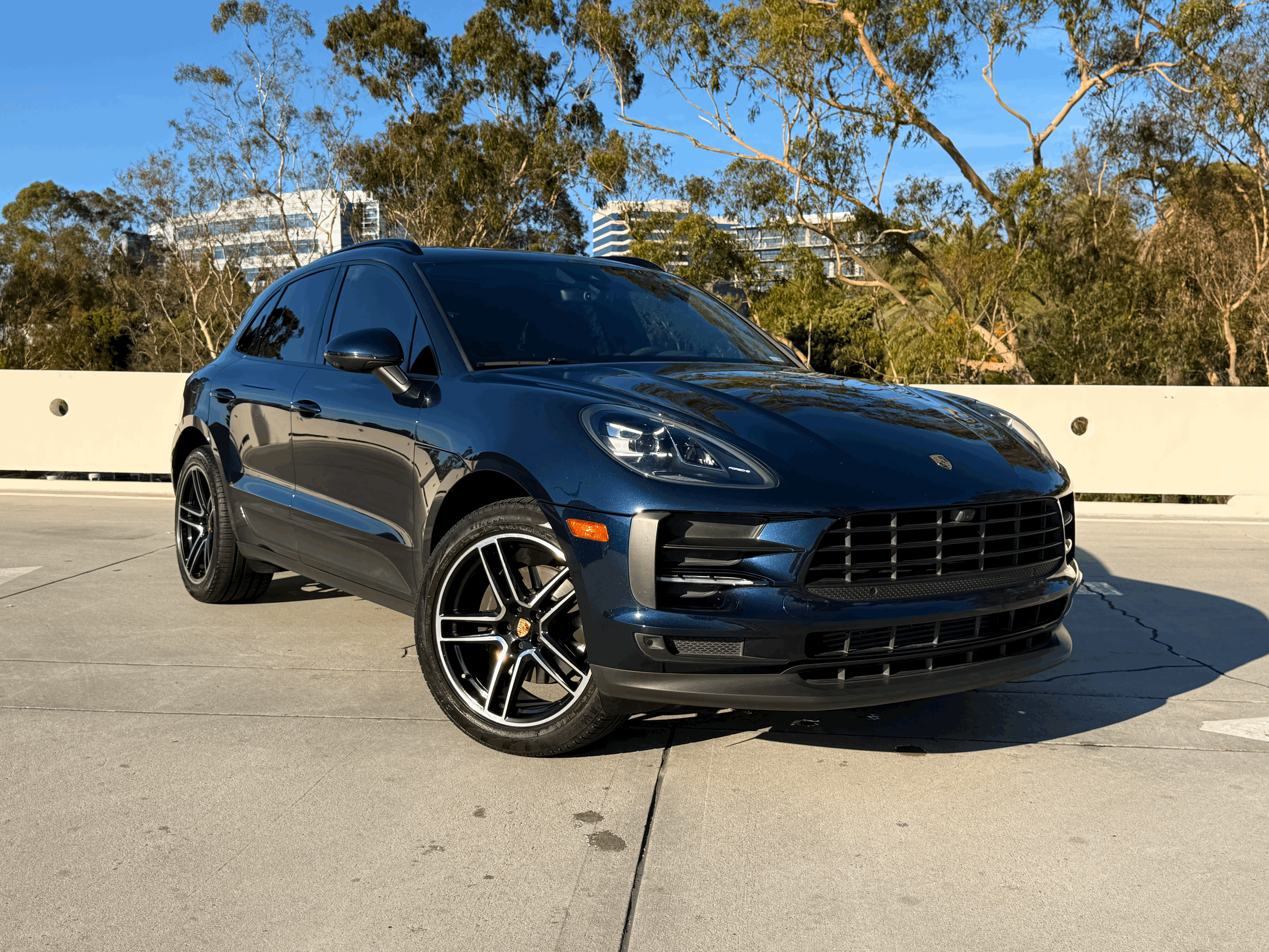 Create Porsche 911 GT3 RS. Picture have to be neither bright, neither dark.